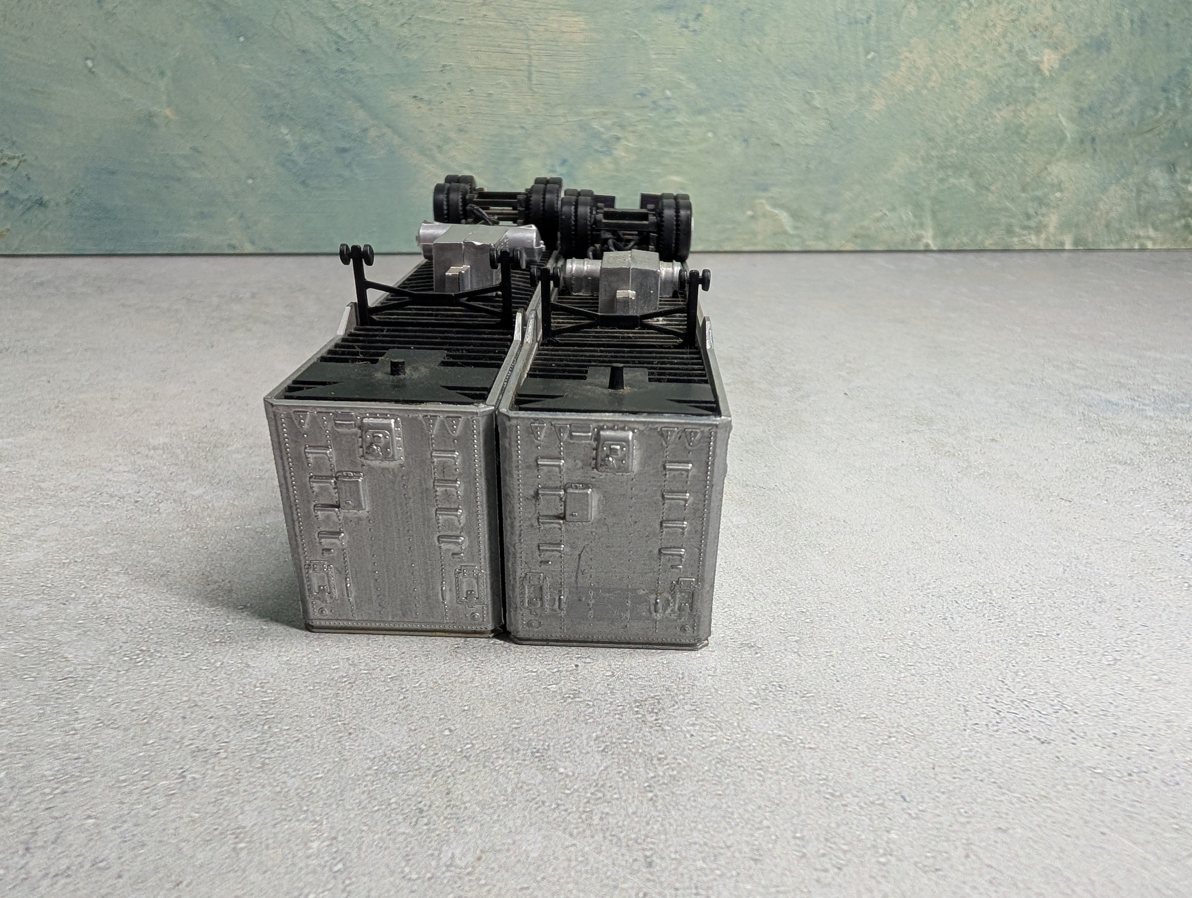 USED Athearn HO Scale Lot of 40' Trailers Undecorated Painted (2 pcs)