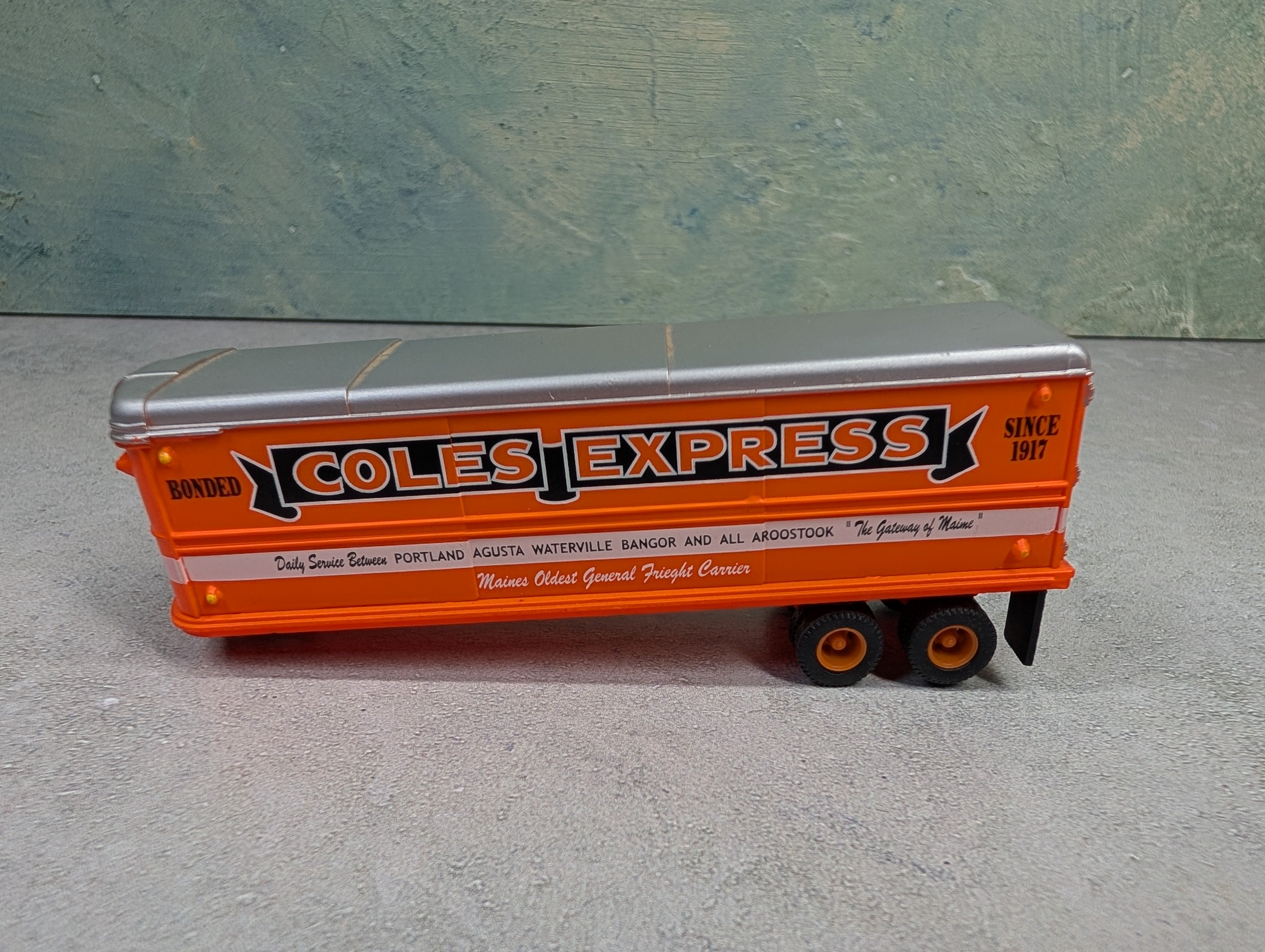 USED Classic Metal Works HO Scale 32' Aero Van Trailer Coles Express