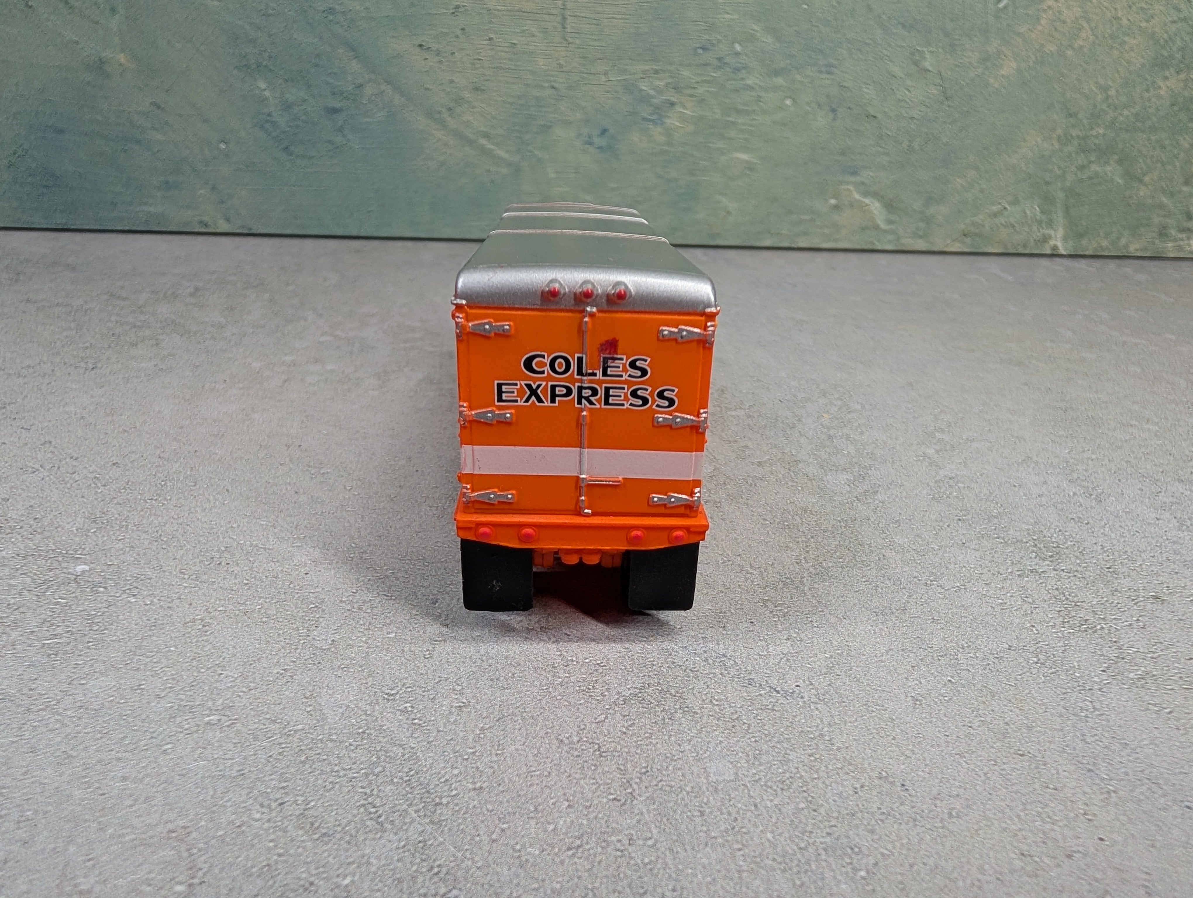 USED Classic Metal Works HO Scale 32' Aero Van Trailer Coles Express