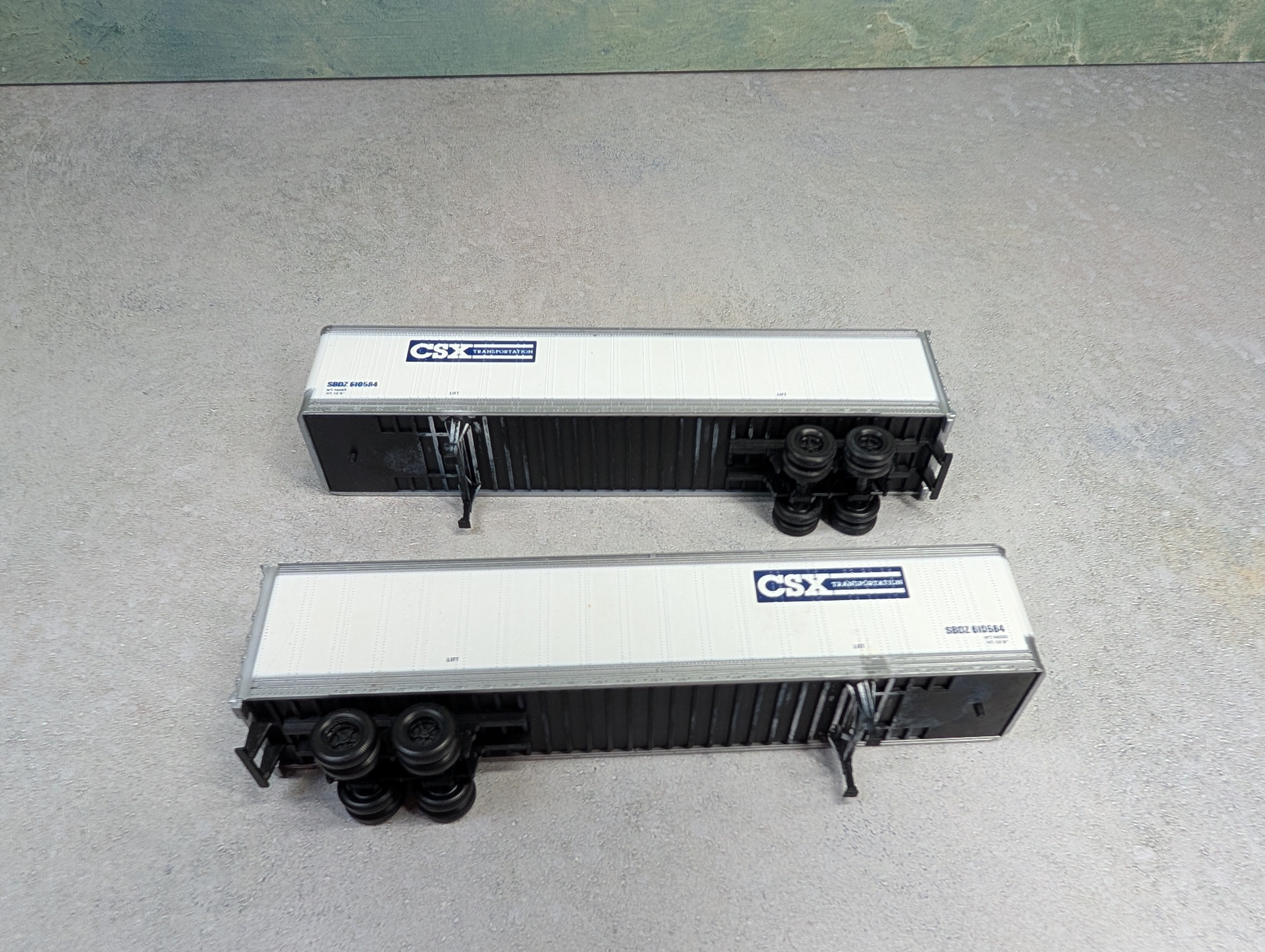 USED Athearn HO Scale Lot of 45' Trailers CSX SBDZ #610584 (2 pcs)