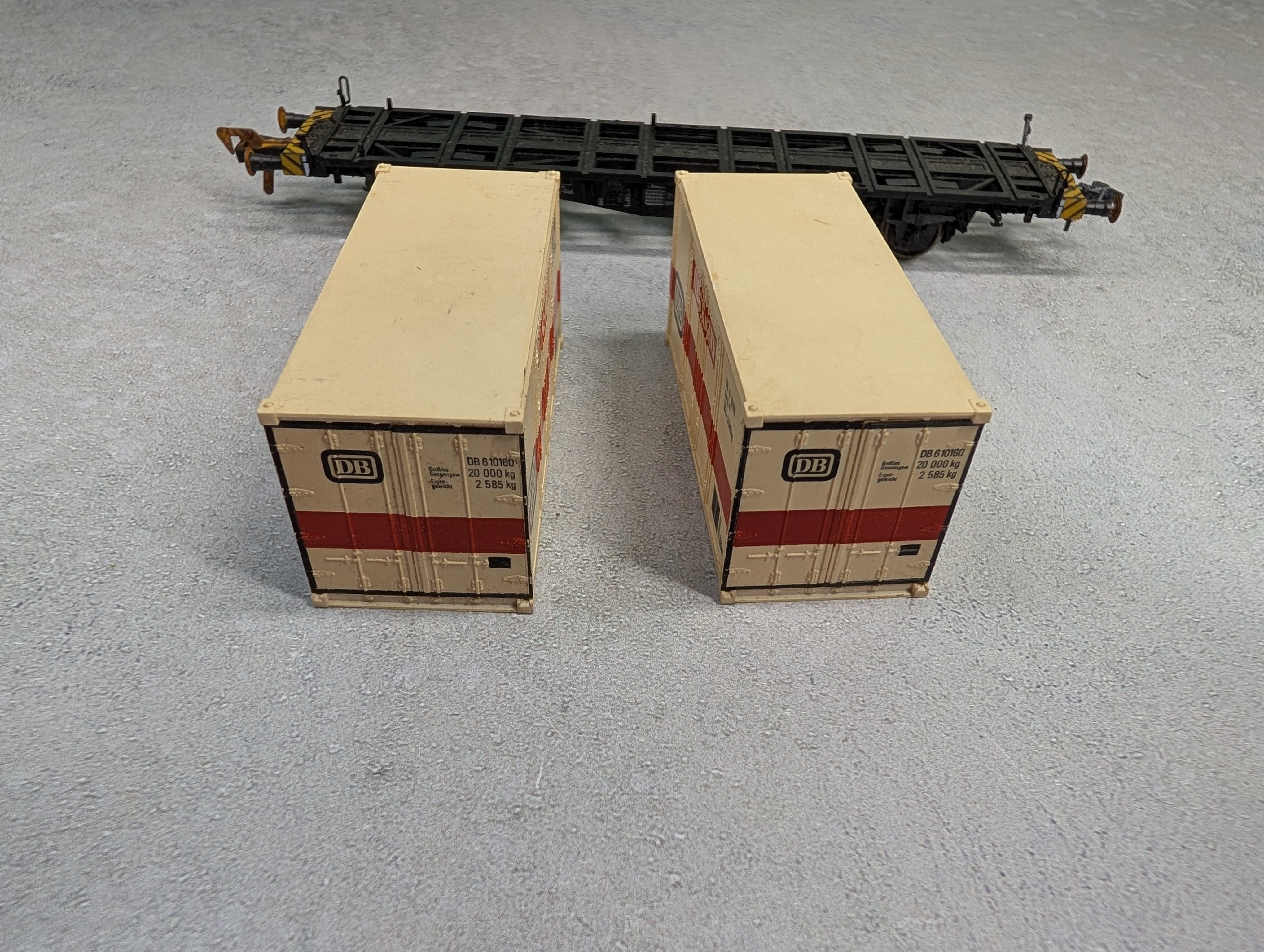 USED Fleischmann HO Scale Container Car Carrier w/ 2 Containers DB (2 pcs)