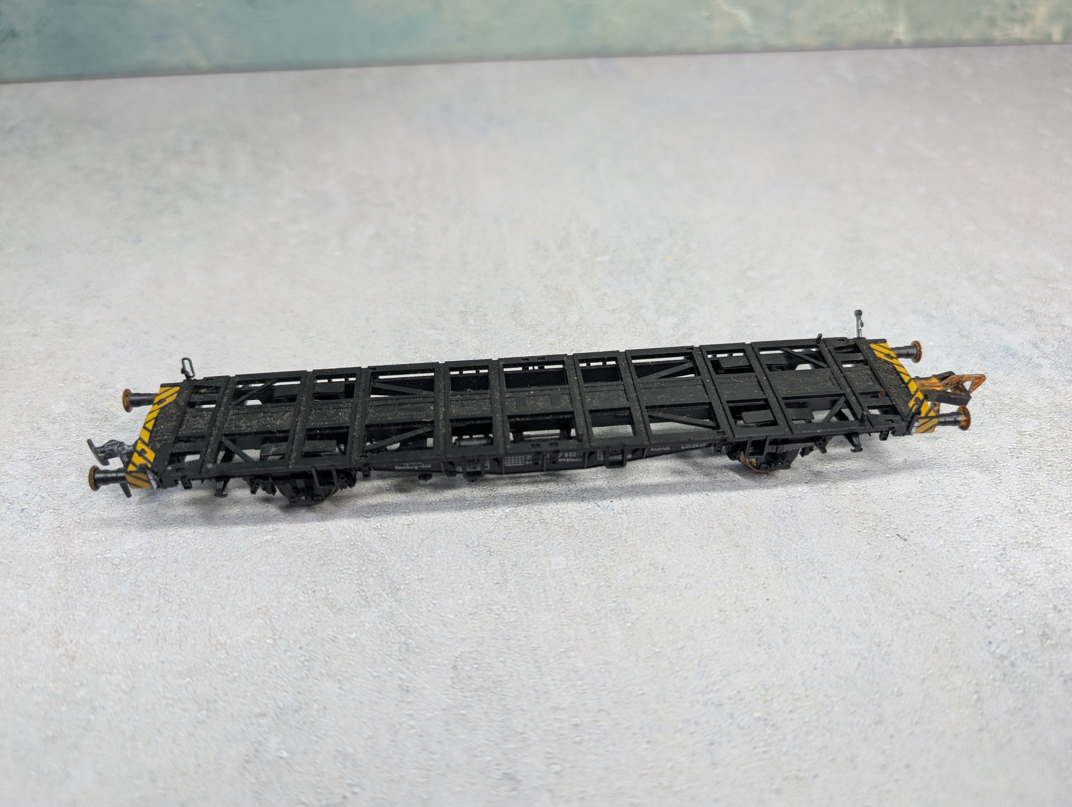 USED Fleischmann HO Scale Container Car Carrier w/ 2 Containers DB (2 pcs)