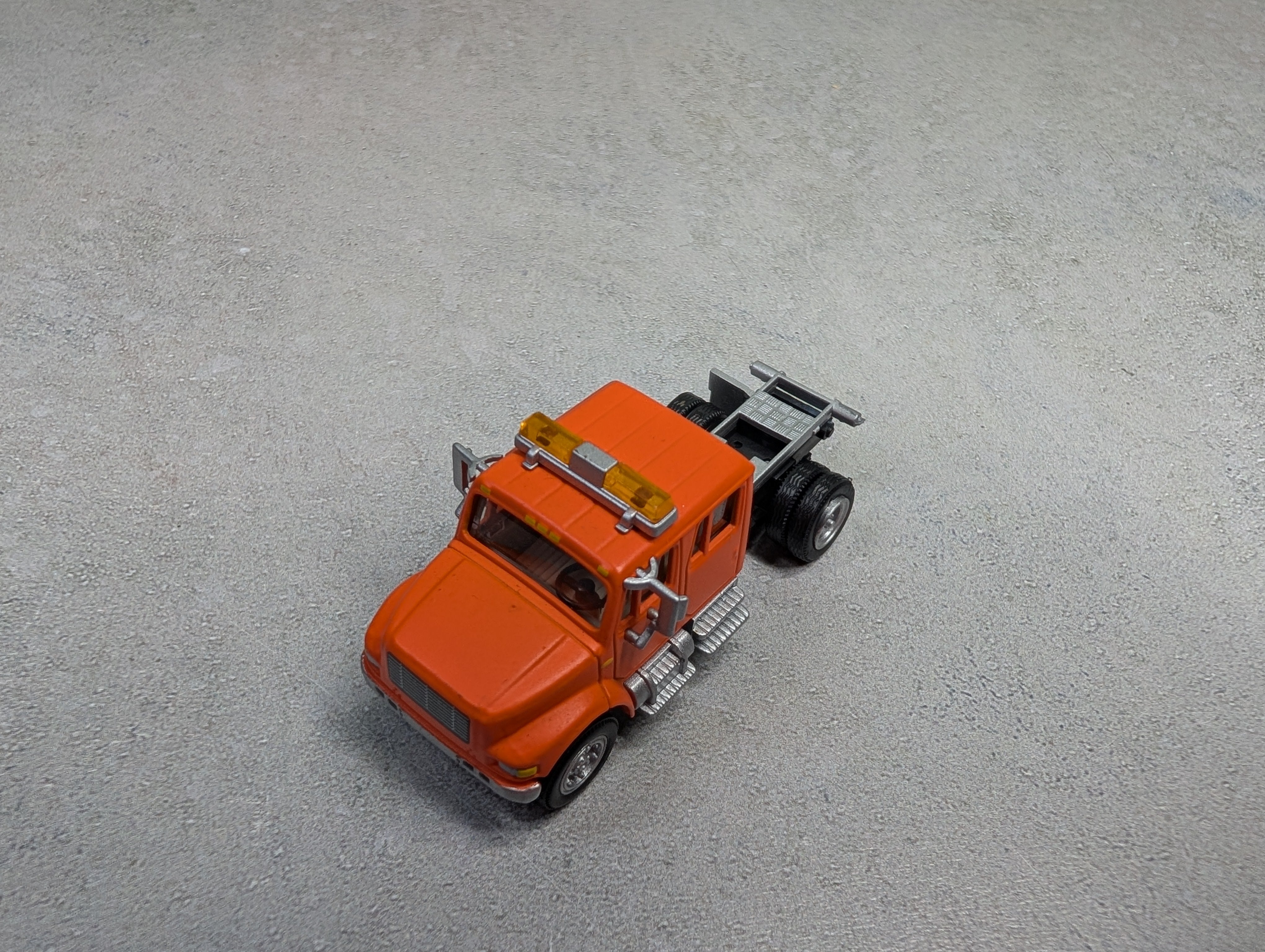 USED Classic Metal Works HO Scale Orange 2 Axel Work Truck