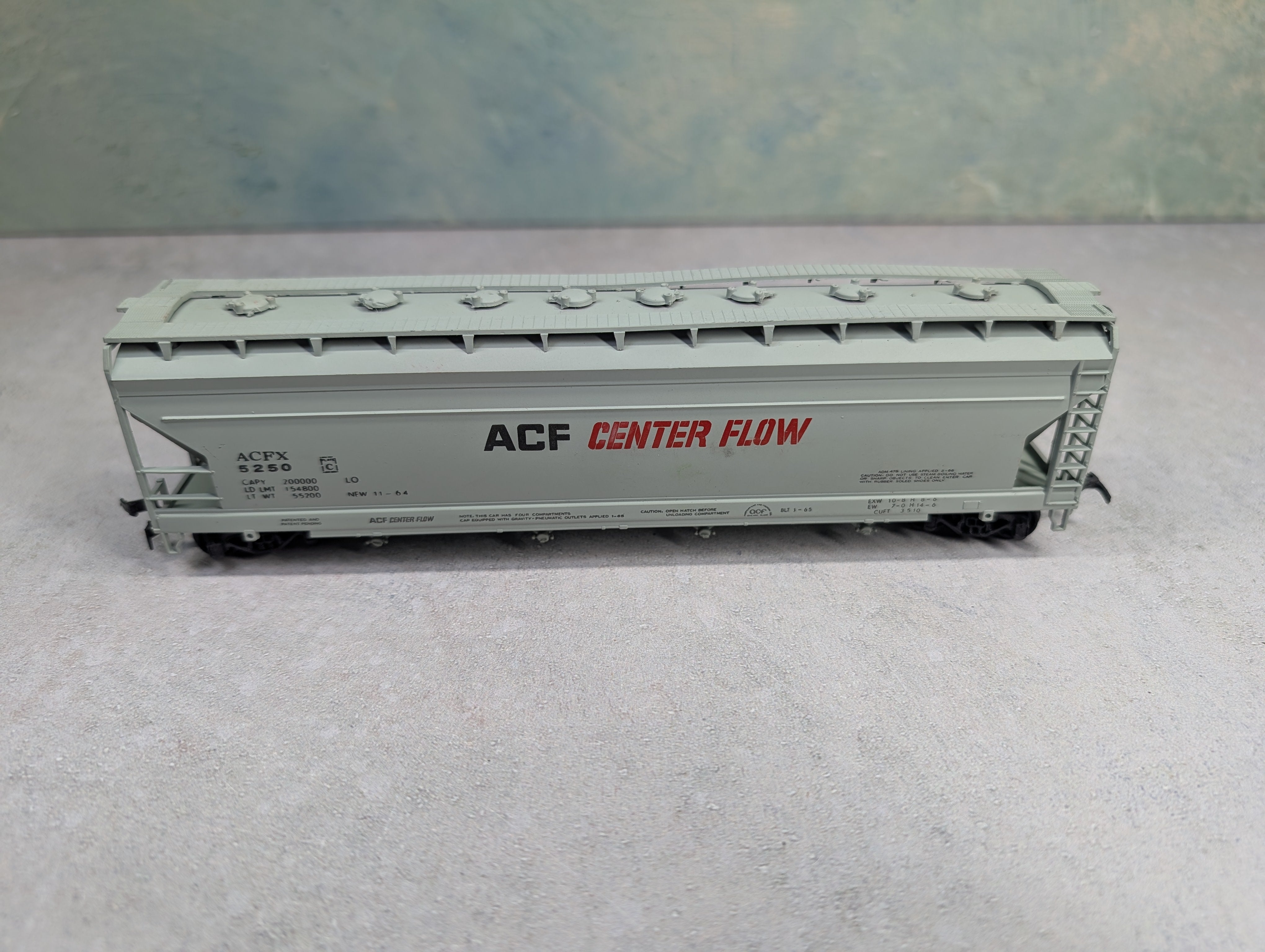 USED AHM HO Scale 4 Bay Covered Hopper ACF ACFX #5250