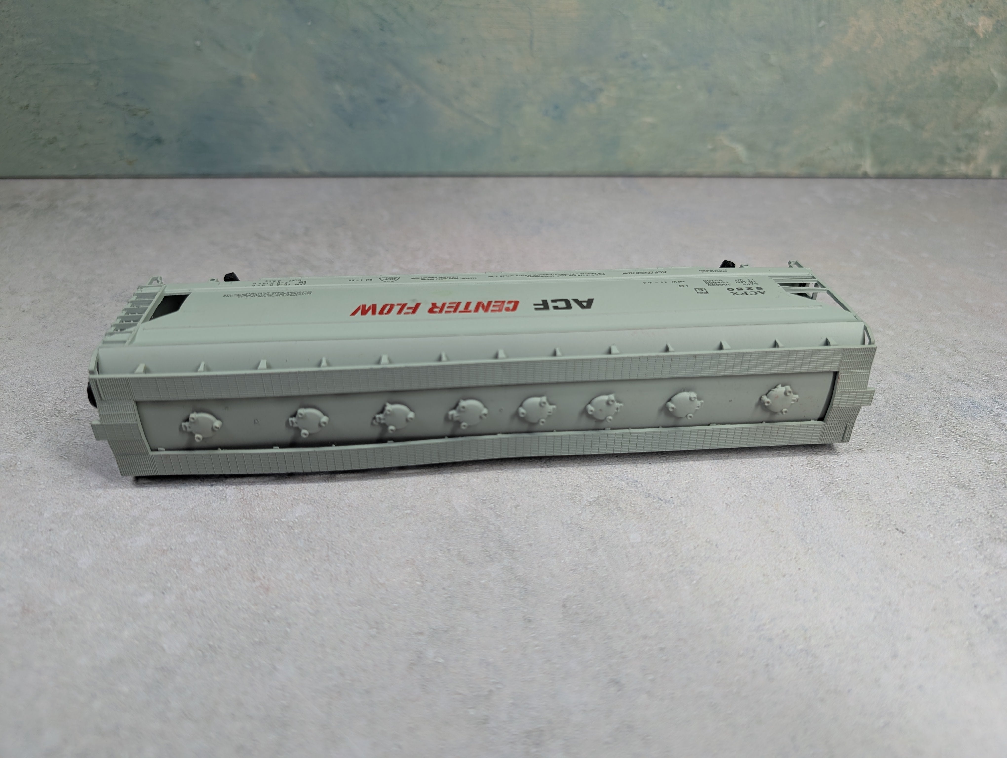 USED AHM HO Scale 4 Bay Covered Hopper ACF ACFX #5250