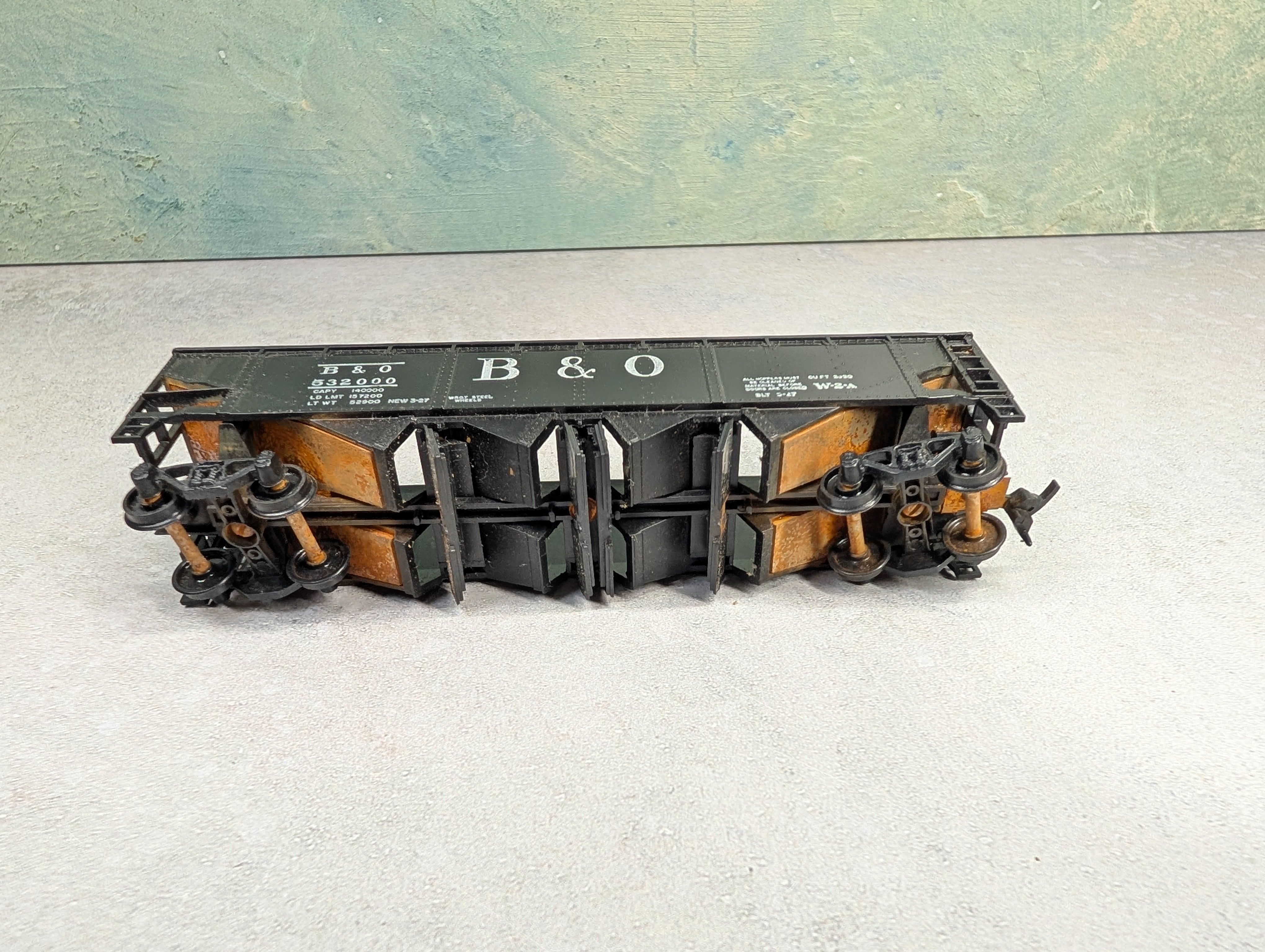 USED Athearn HO Scale Operating Quad Hopper Baltimore and Ohio B&O #532000