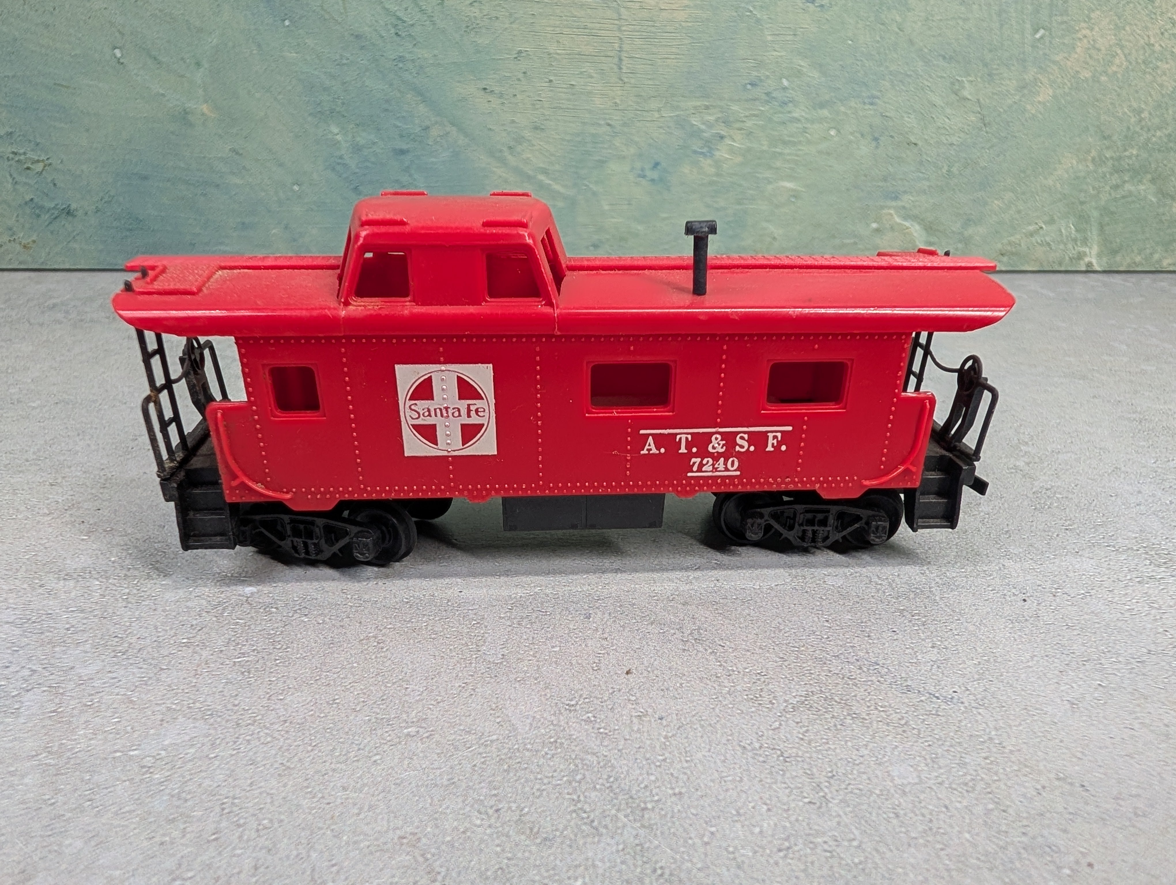 USED Tyco HO Scale Caboose Santa Fe ATSF #7240