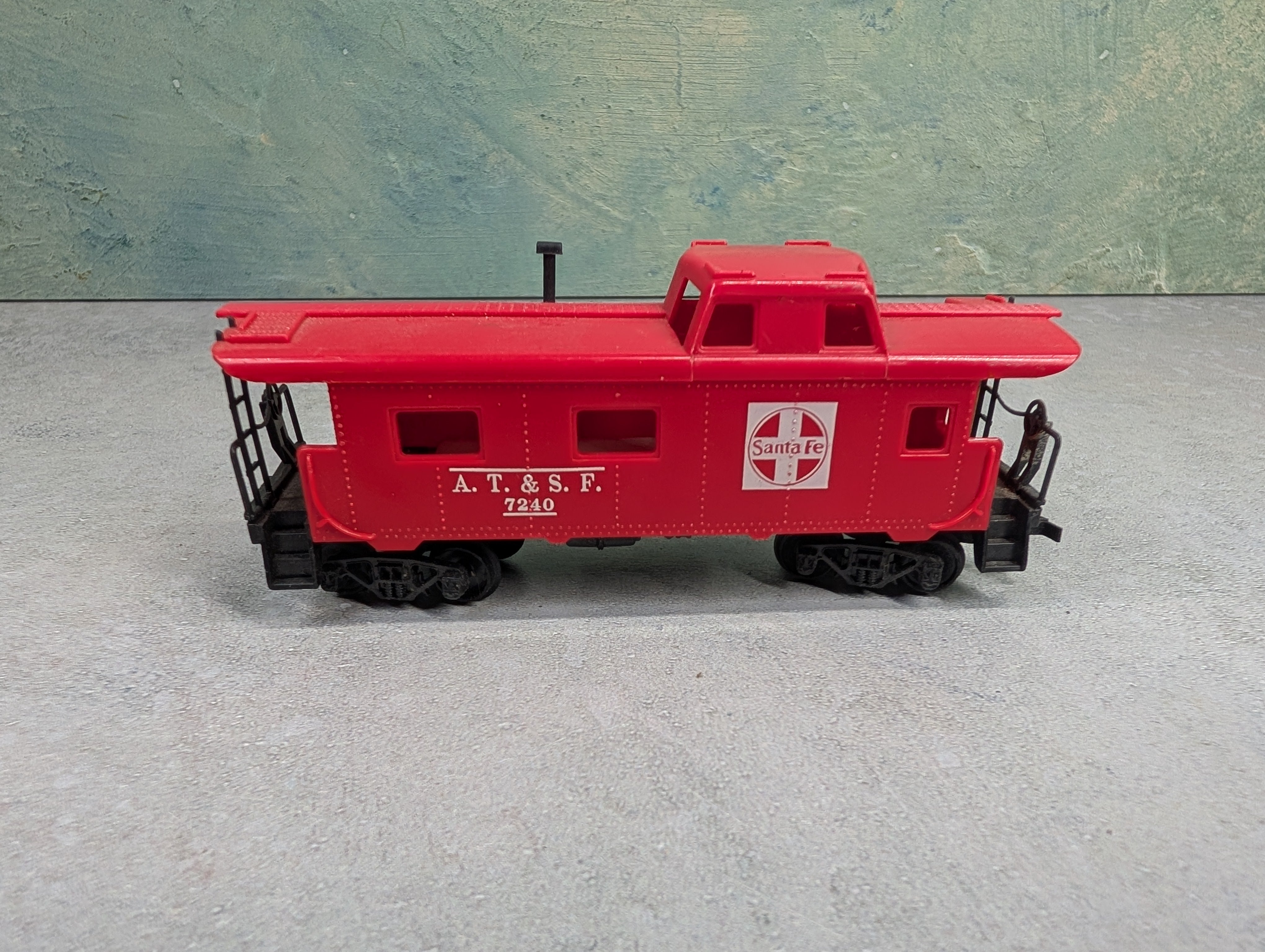 USED Tyco HO Scale Caboose Santa Fe ATSF #7240