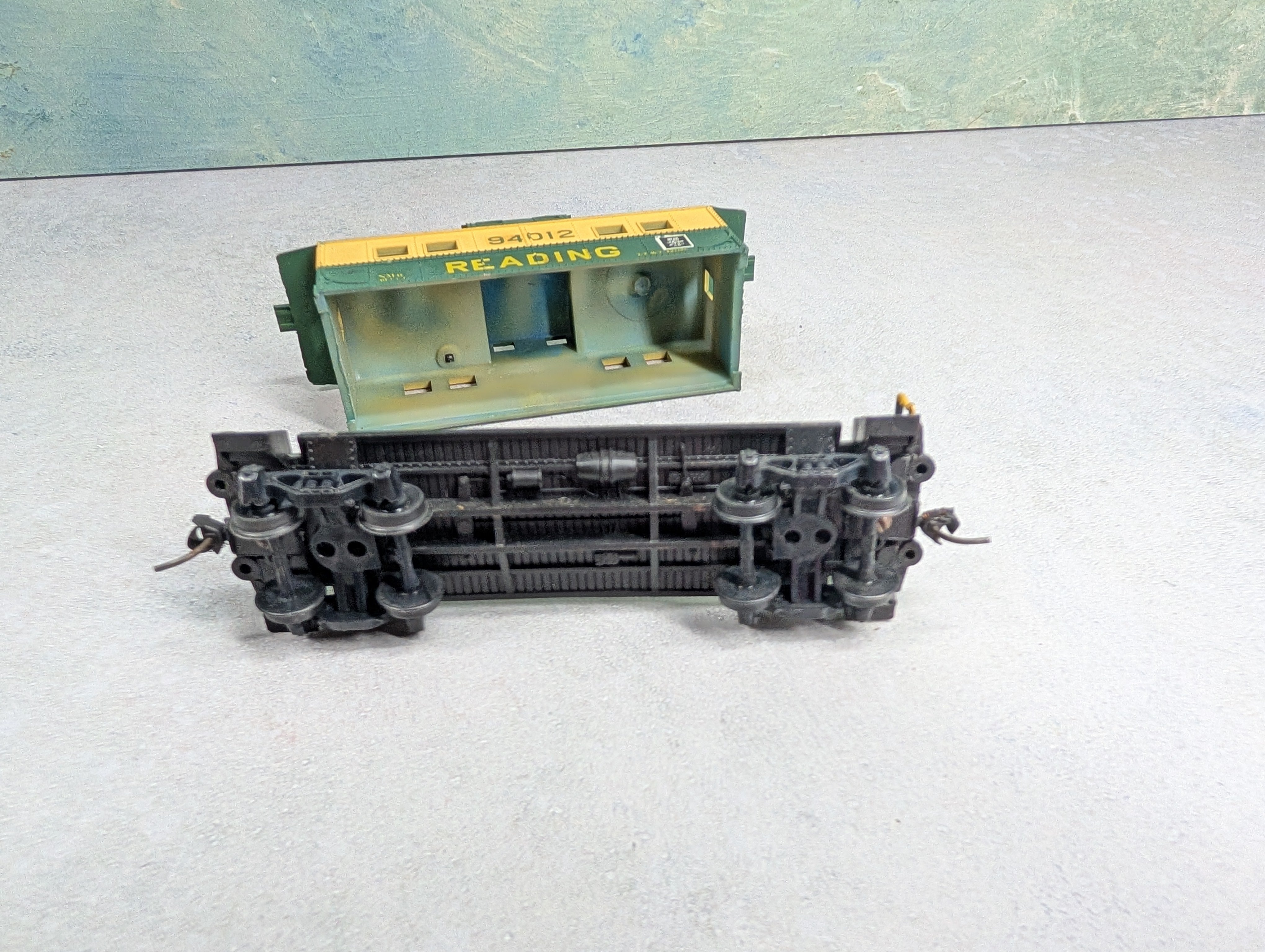 USED HO Scale Caboose Reading #94012 Custom Decals & Upgraded