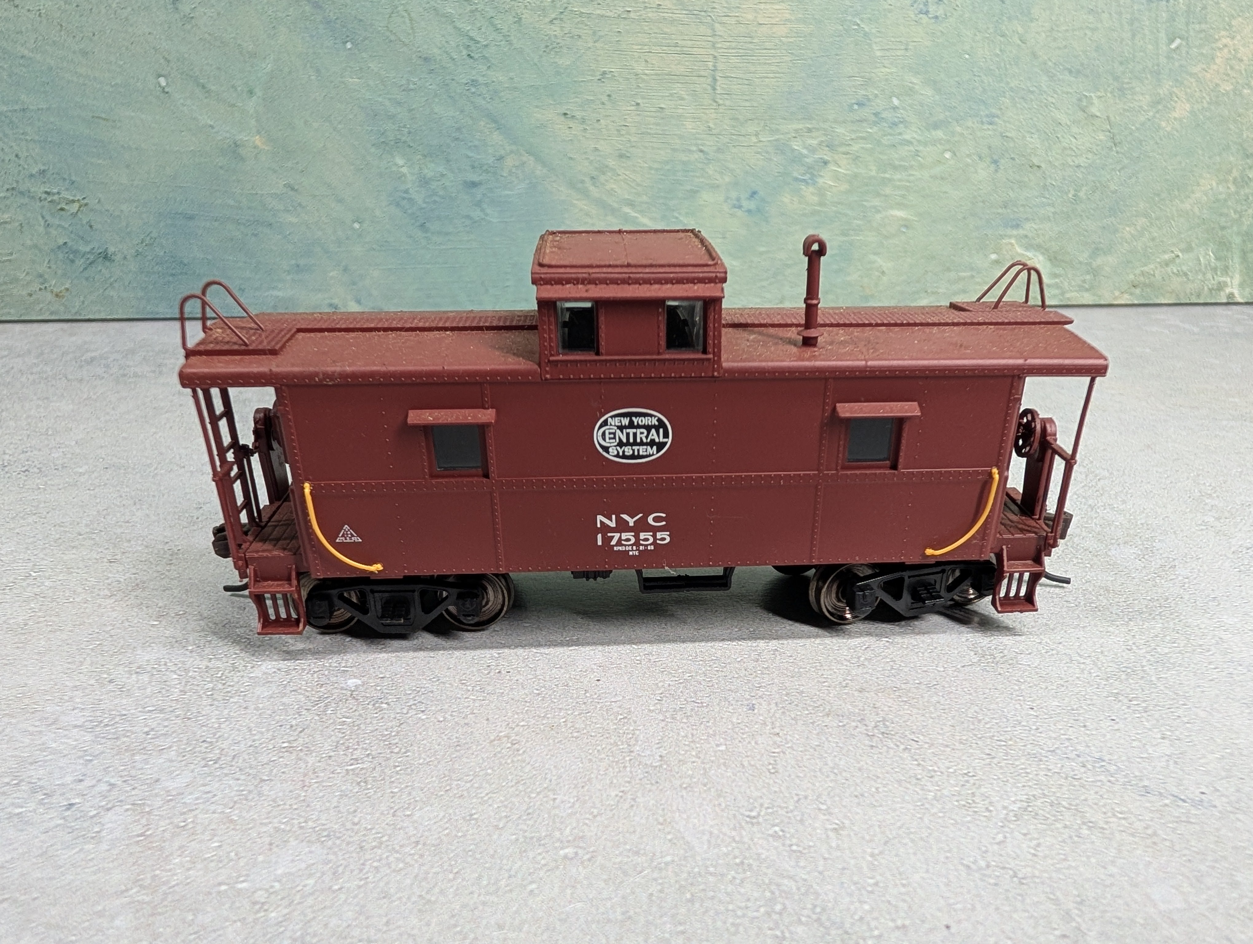 USED Atlas Trainman HO Scale Cupola Caboose New York Central NYC #17555