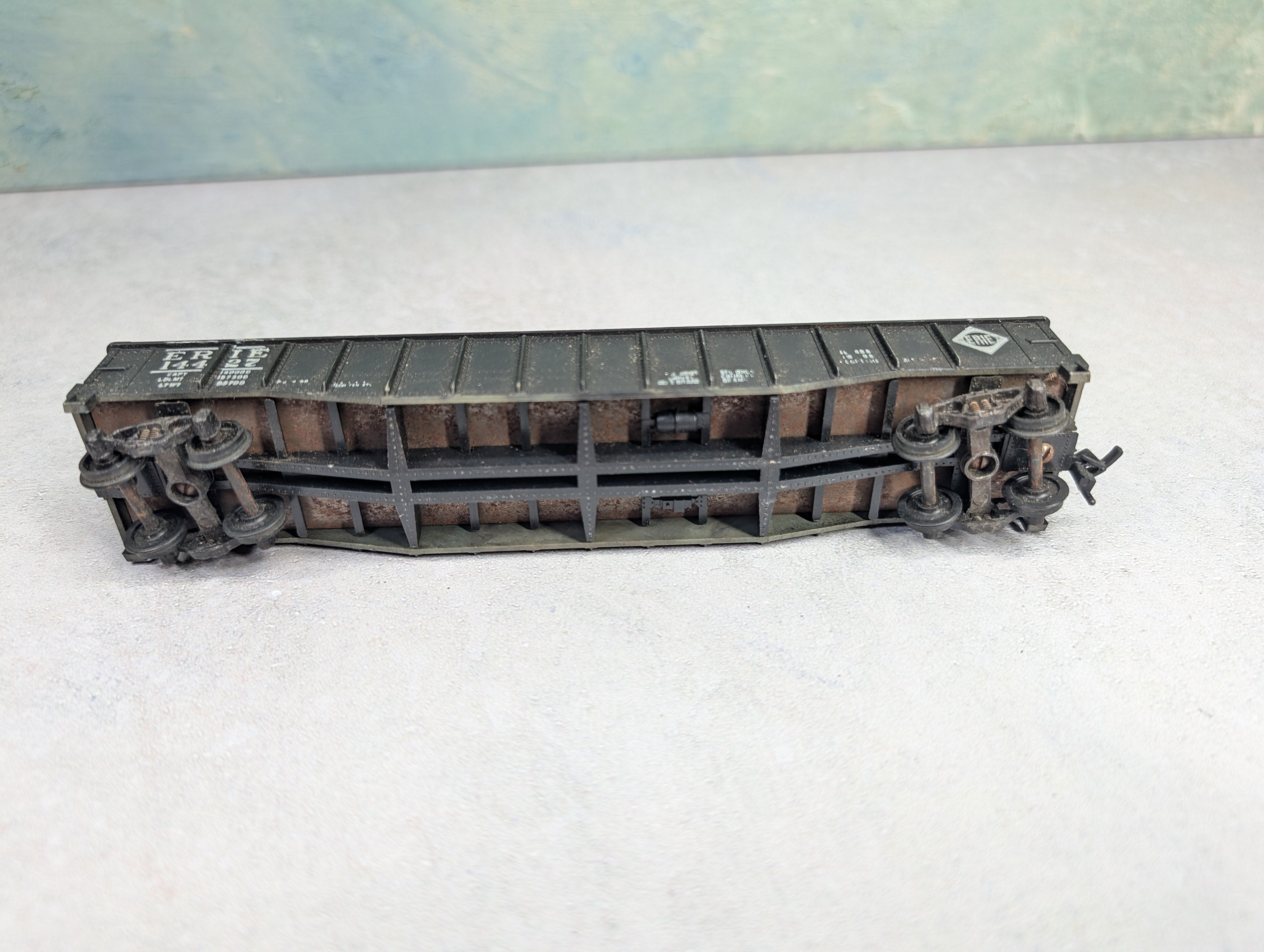 USED Athearn HO Scale 50' Gondola Erie #14427