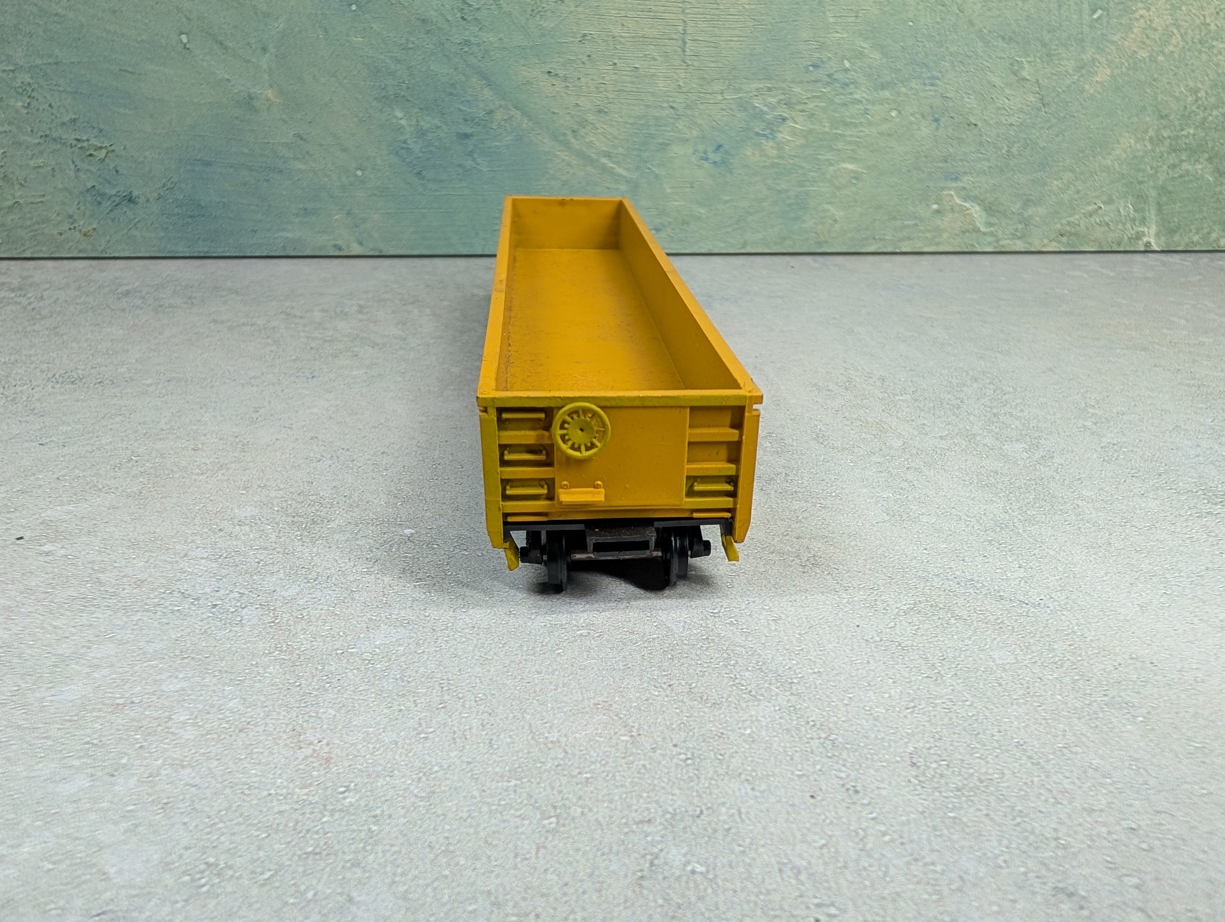 USED Roundhouse HO Scale 50' Gondola Milwaukee Road MILW #92115