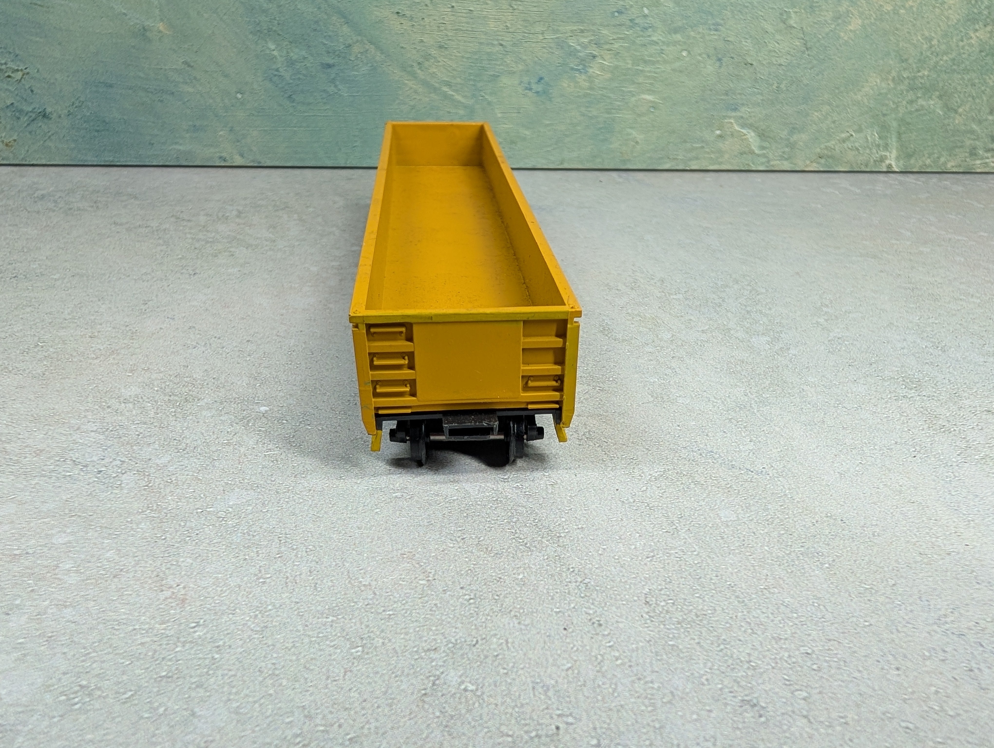 USED Roundhouse HO Scale 50' Gondola Milwaukee Road MILW #92115
