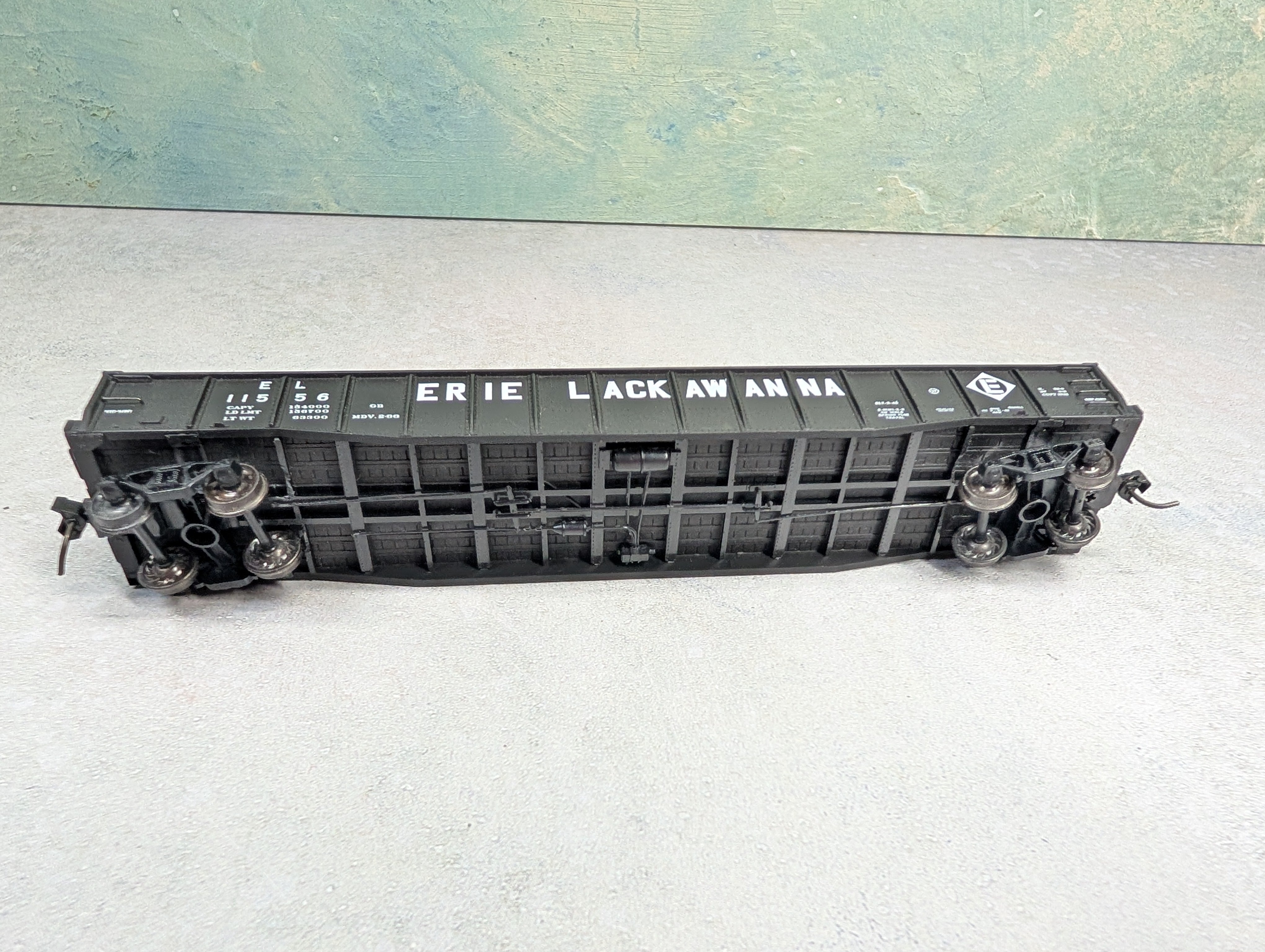 USED Life-Like HO Scale Proto 2000 52'6" Drop-End Mill Gondola Erie Lackawanna EL #11556
