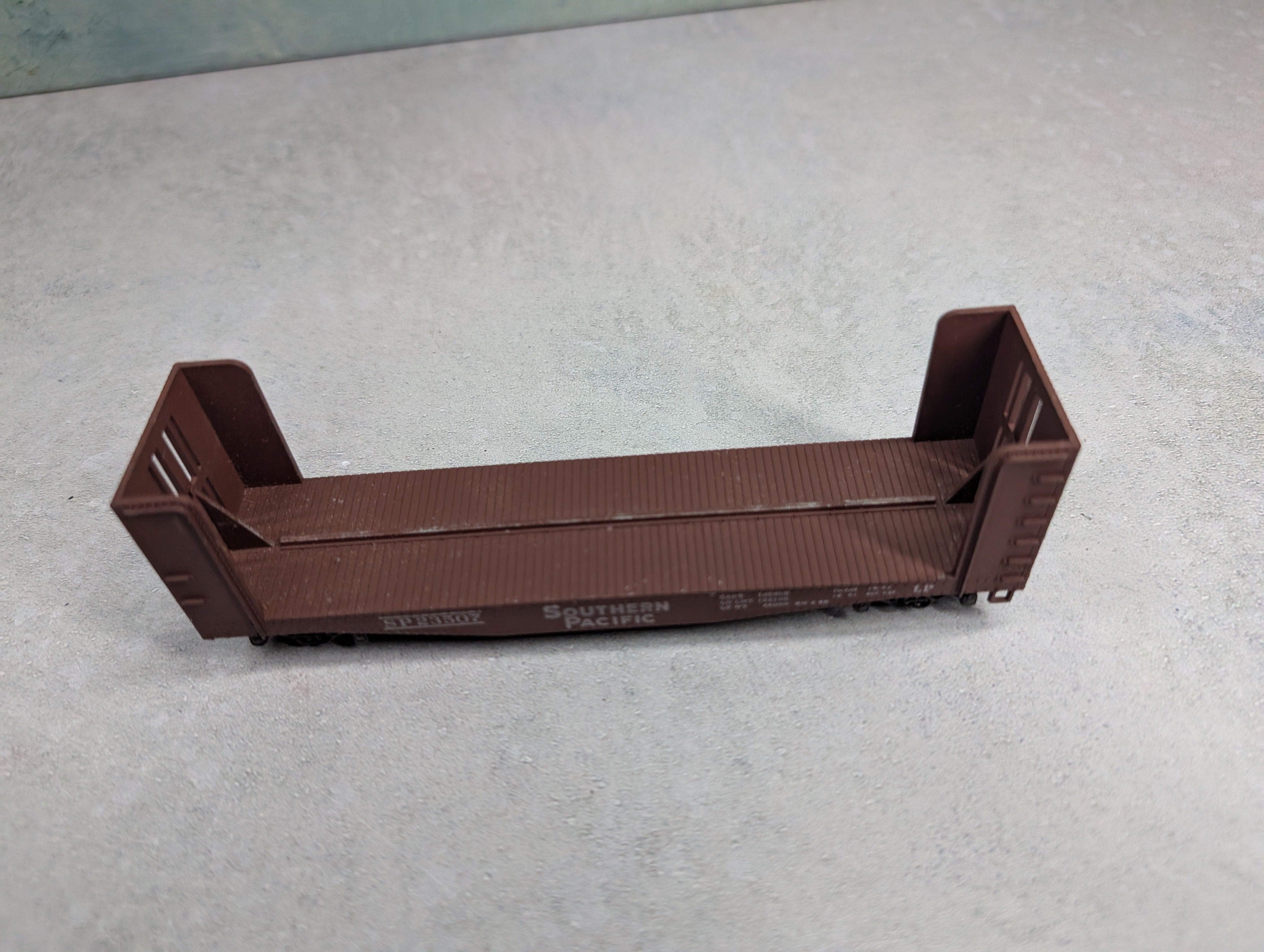 USED Athearn HO Scale 40' Bulkhead Flat Car Southern Pacific SP #23507