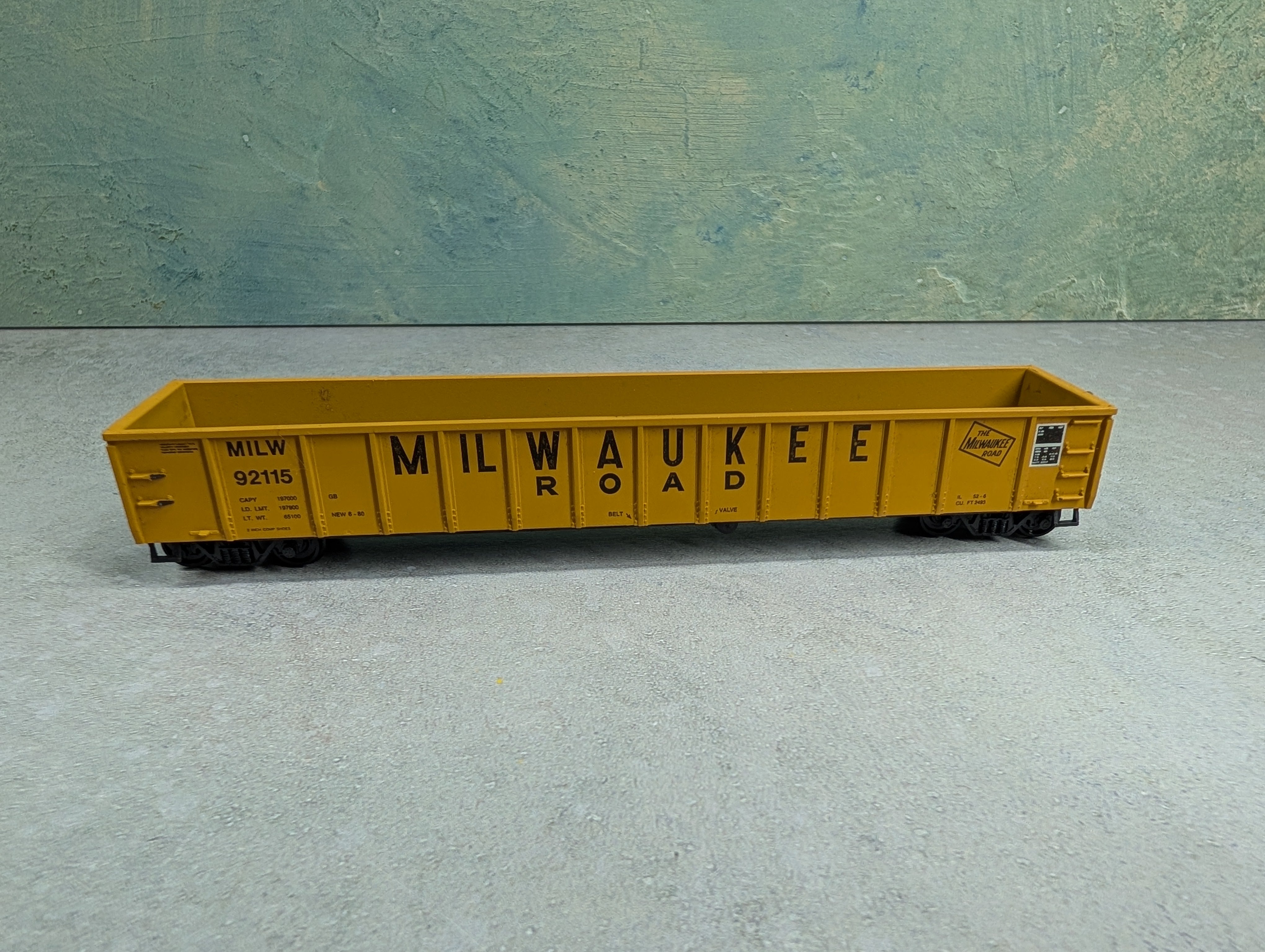 USED Roundhouse HO Scale 50' Gondola Milwaukee Road MILW #92115