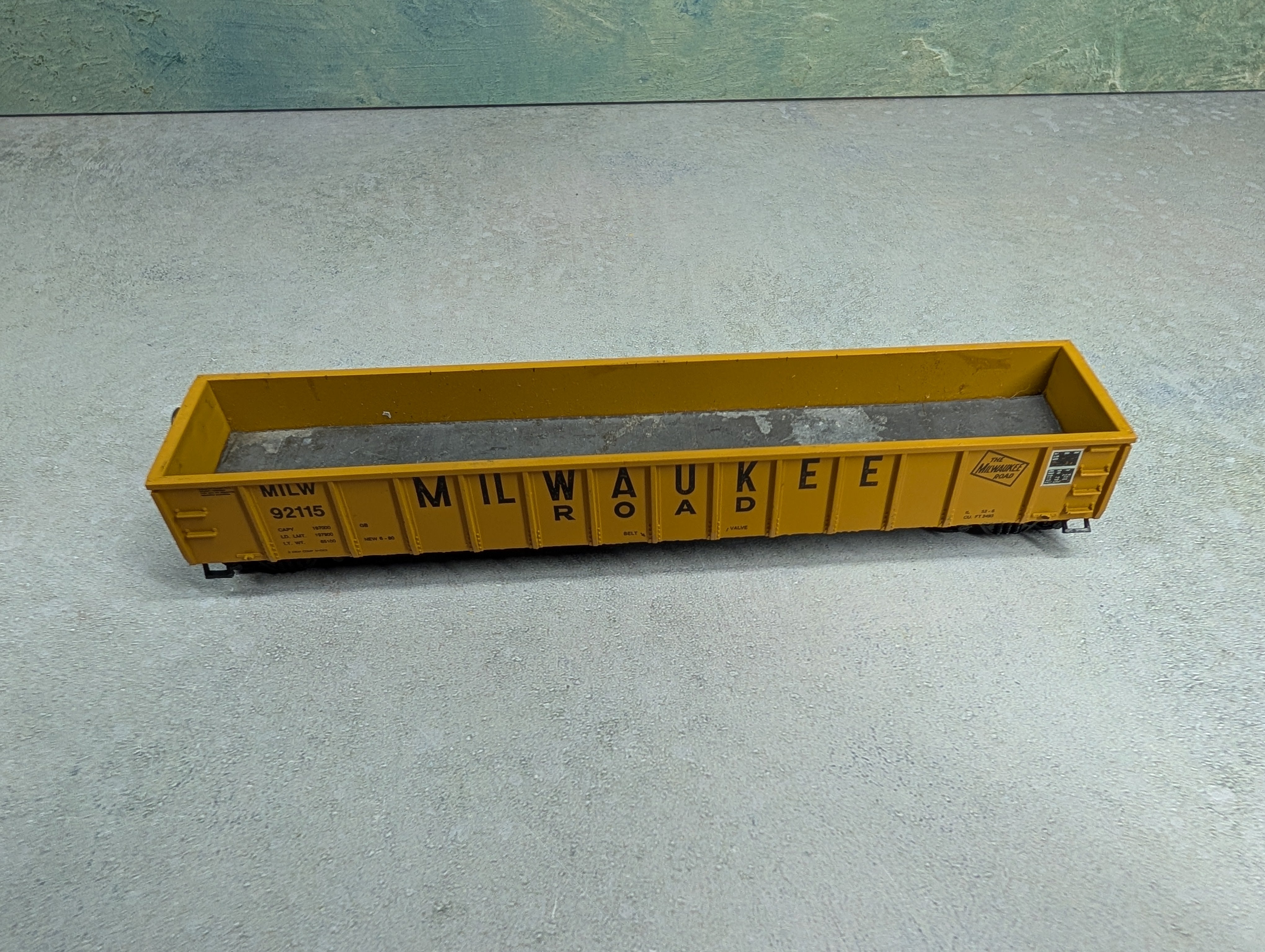 USED Roundhouse HO Scale 50' Gondola Milwaukee Road MILW #92115