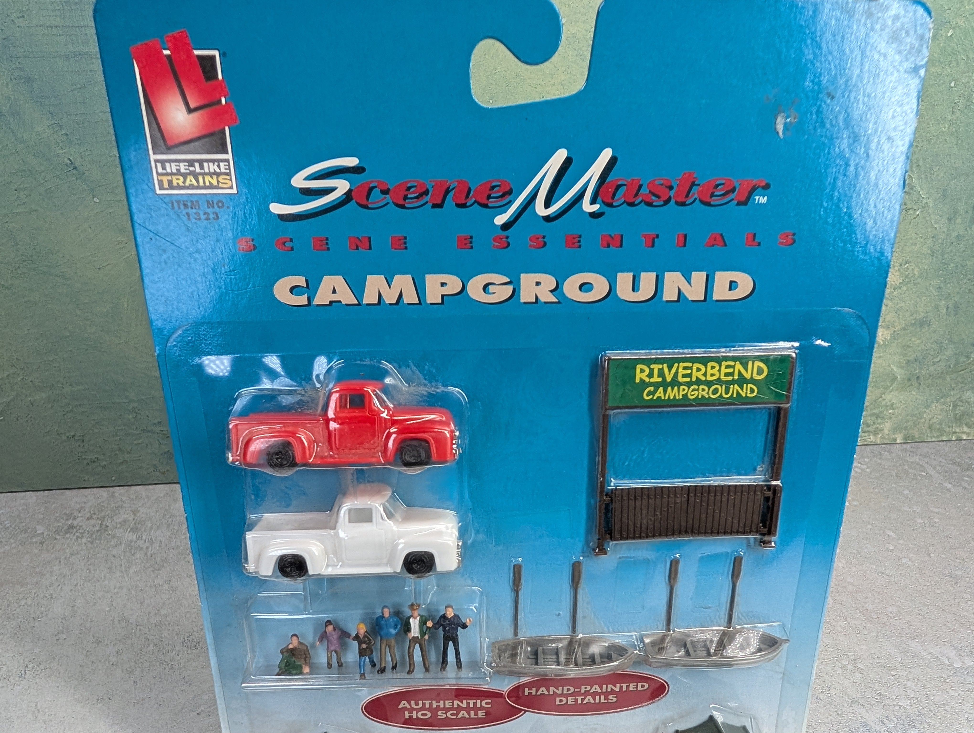 USED Life-Like 1323 HO Scale Campground Scene