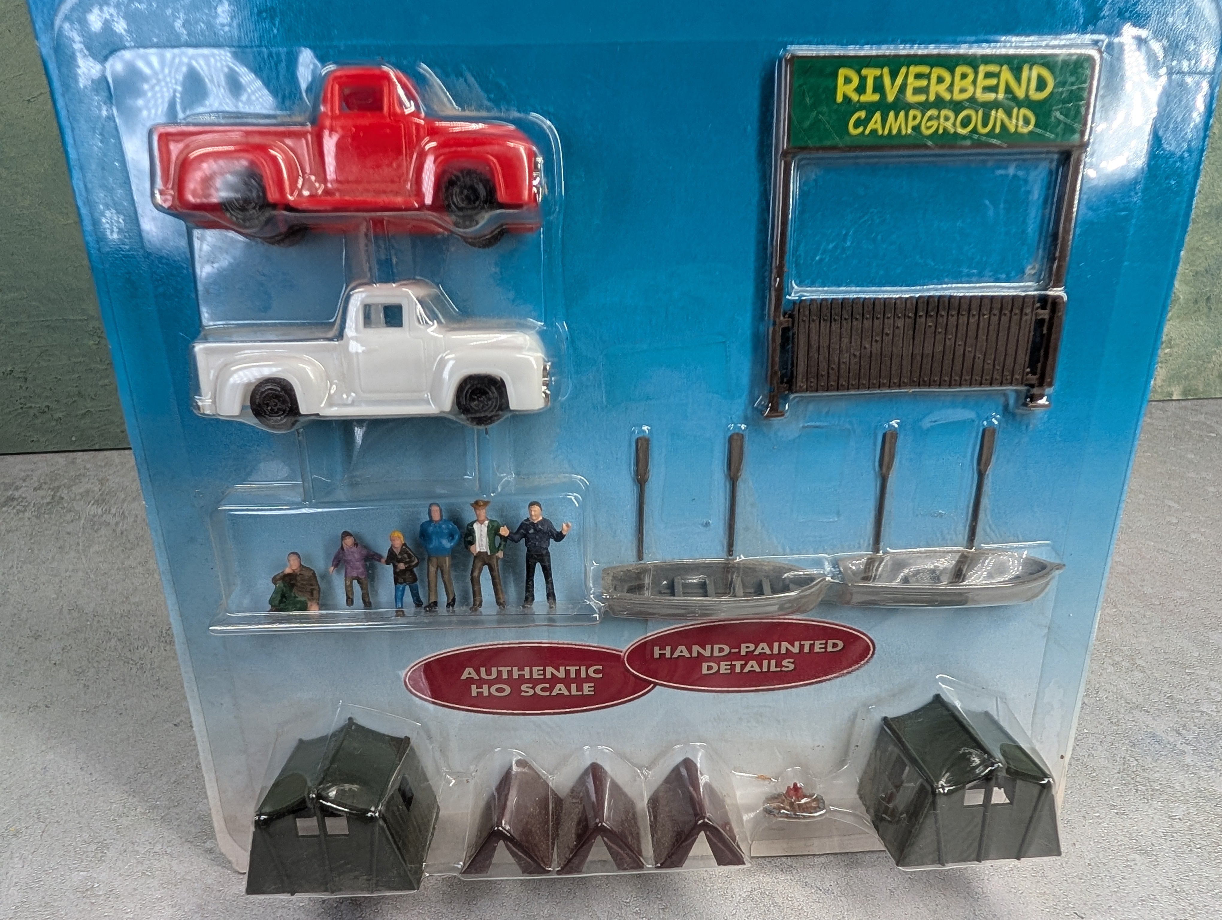 USED Life-Like 1323 HO Scale Campground Scene