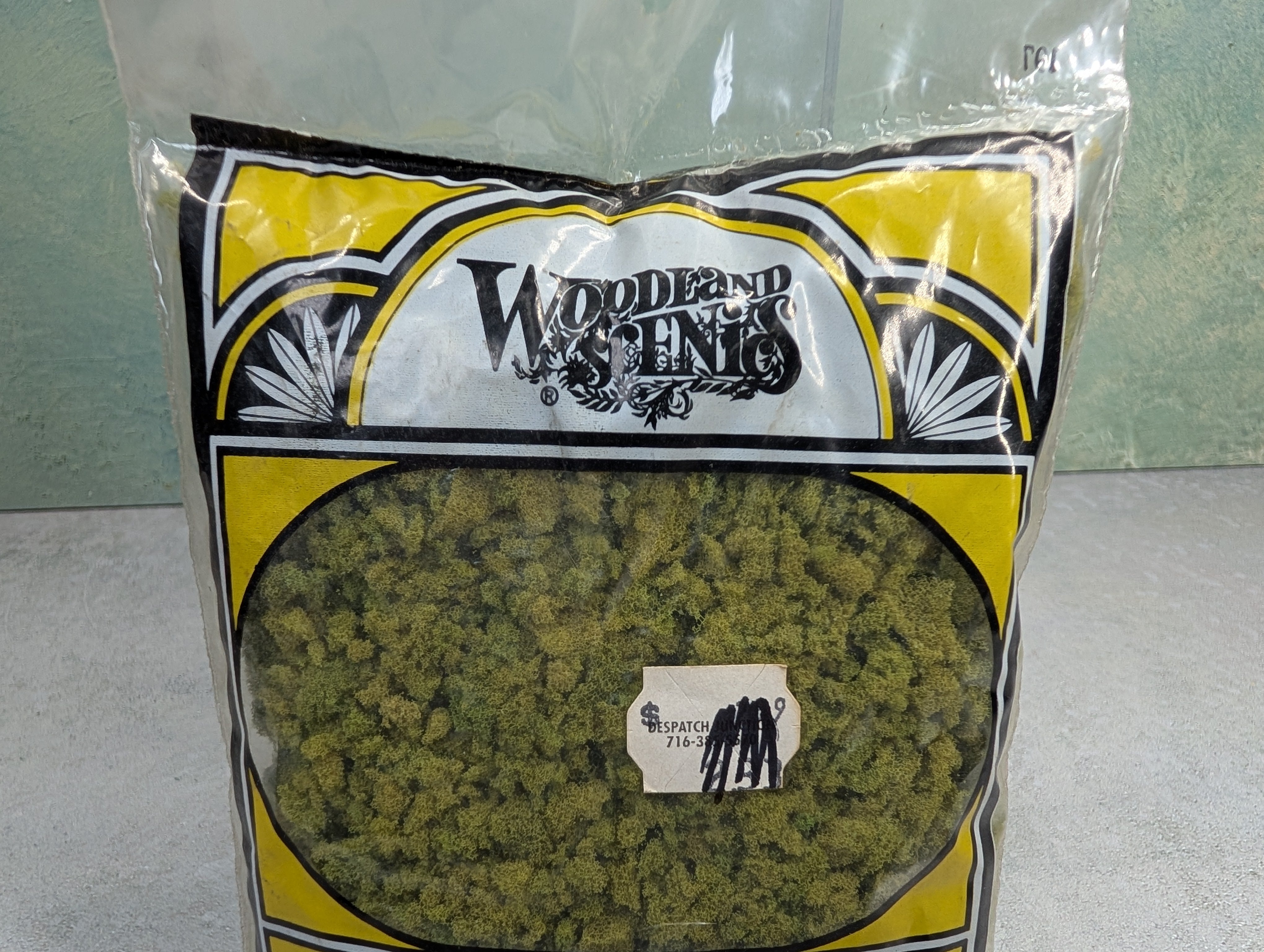 USED Woodland Scenics T36 MULTI Scale Extra Coarse Turf Light Green