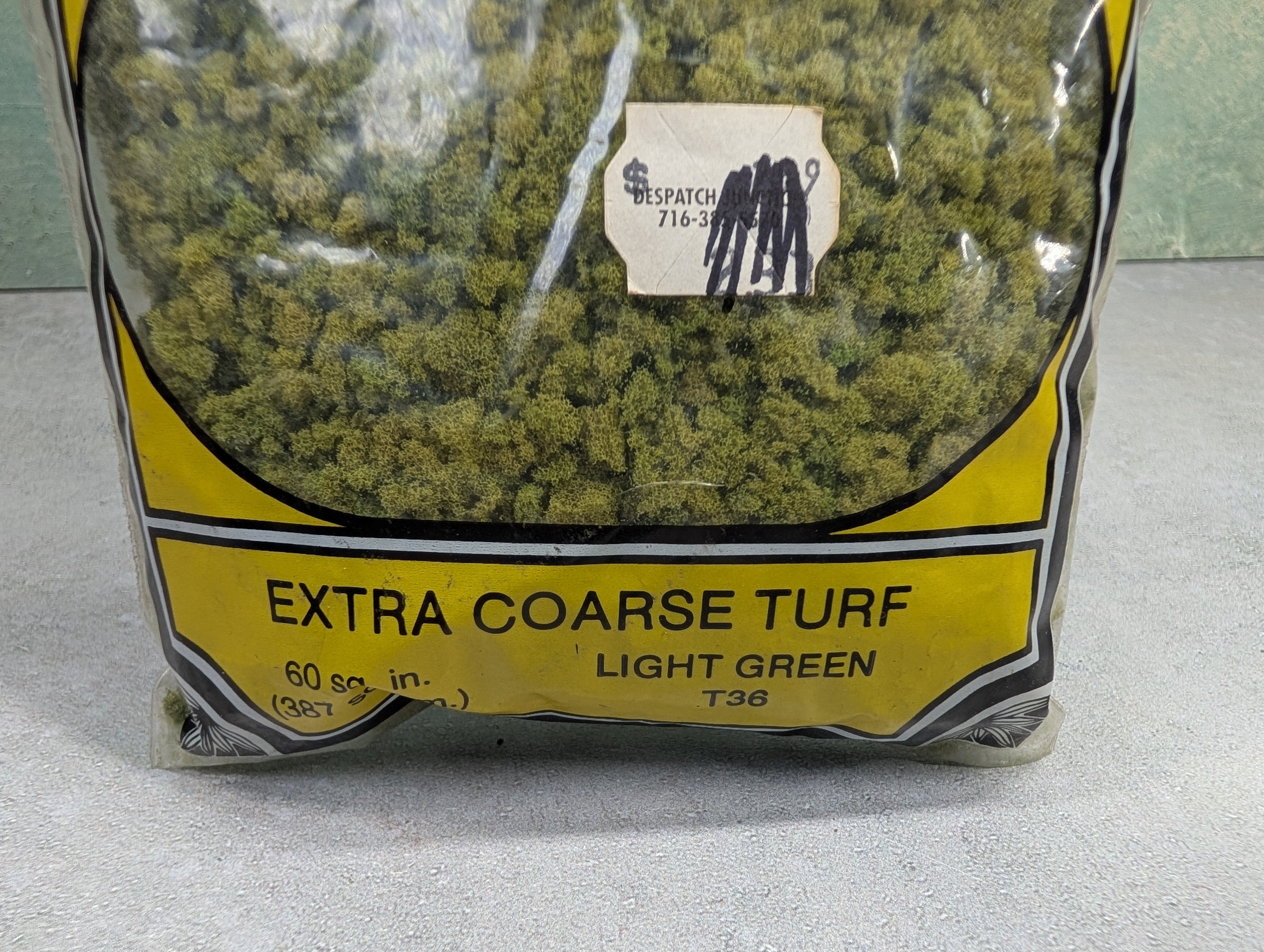 USED Woodland Scenics T36 MULTI Scale Extra Coarse Turf Light Green