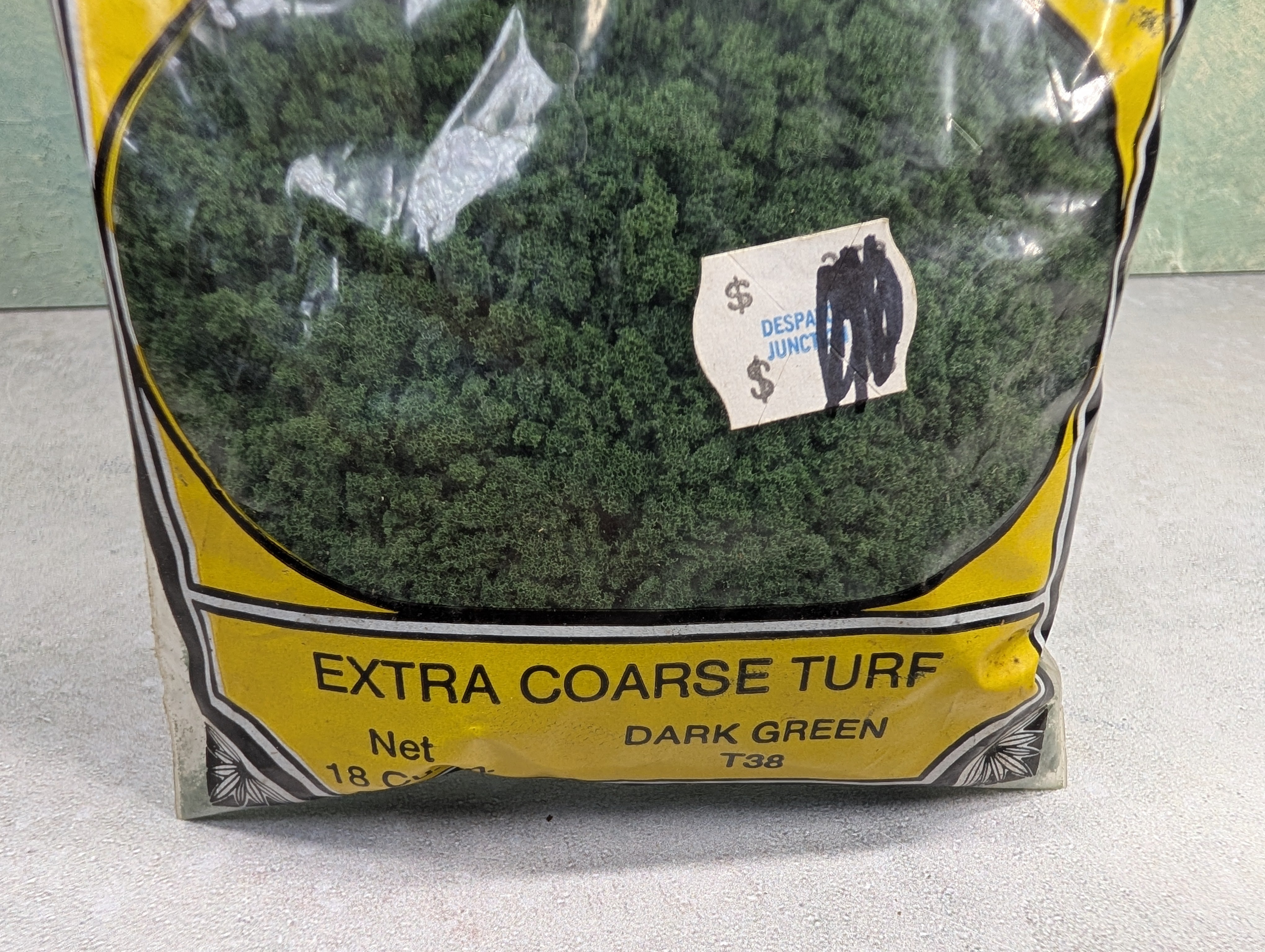 USED Woodland Scenics T38 MULTI Scale Extra Coarse Turf Dark Green