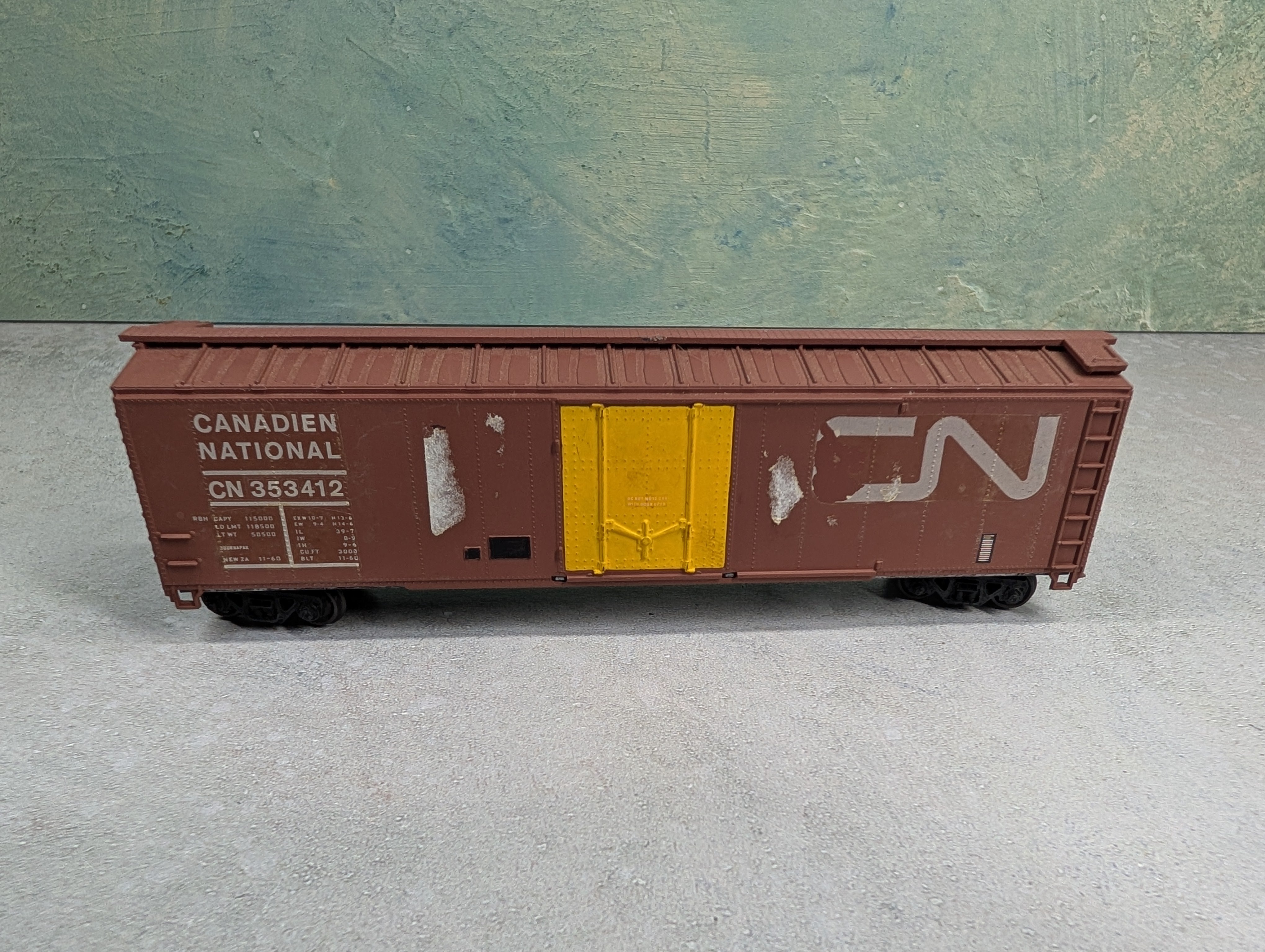 USED Roundhouse HO Scale 50' Box Car Canadian National CN #353412