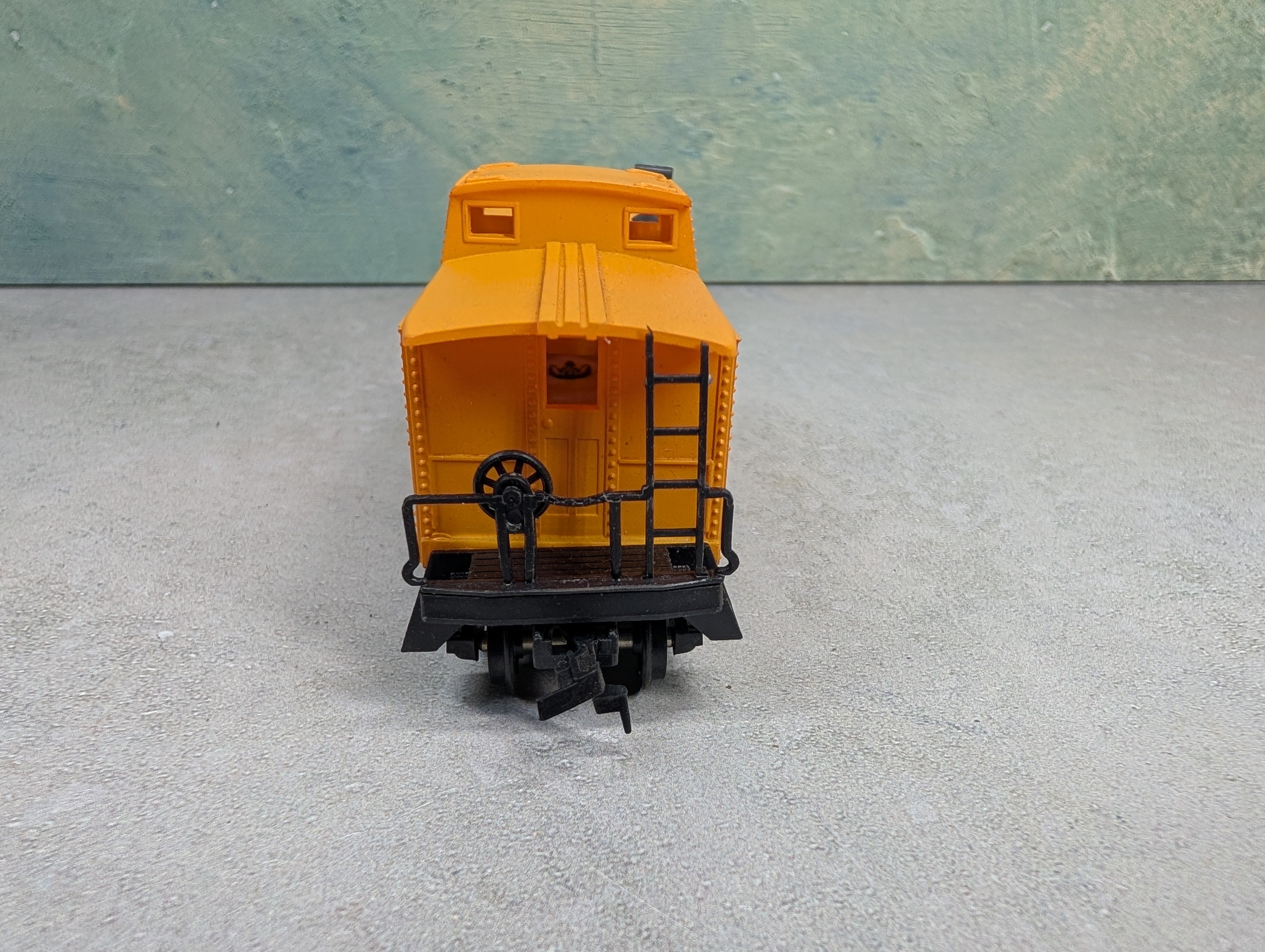 USED Life-Like HO Scale Caboose Delaware and Hudson #1023