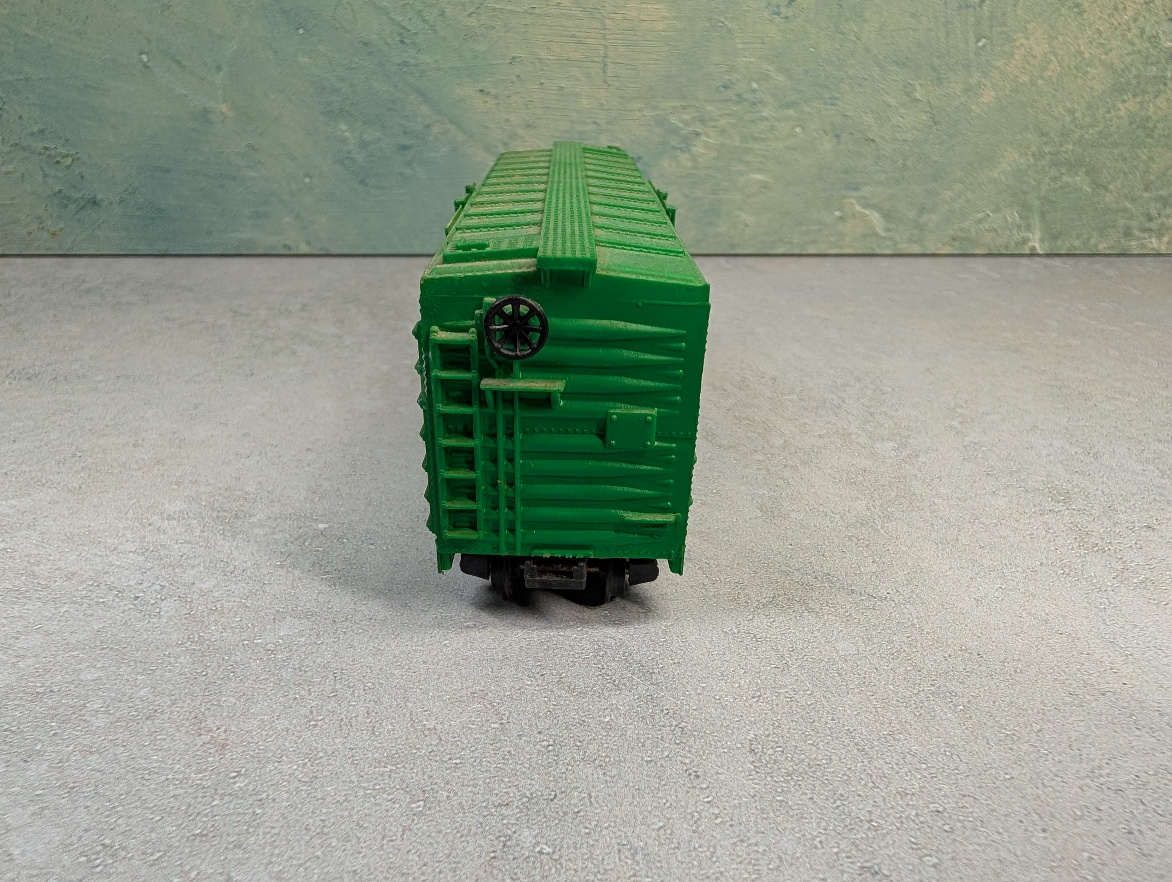 USED Life-Like HO Scale 40' Box Car Linde LAPX #358 Custom Graffiti