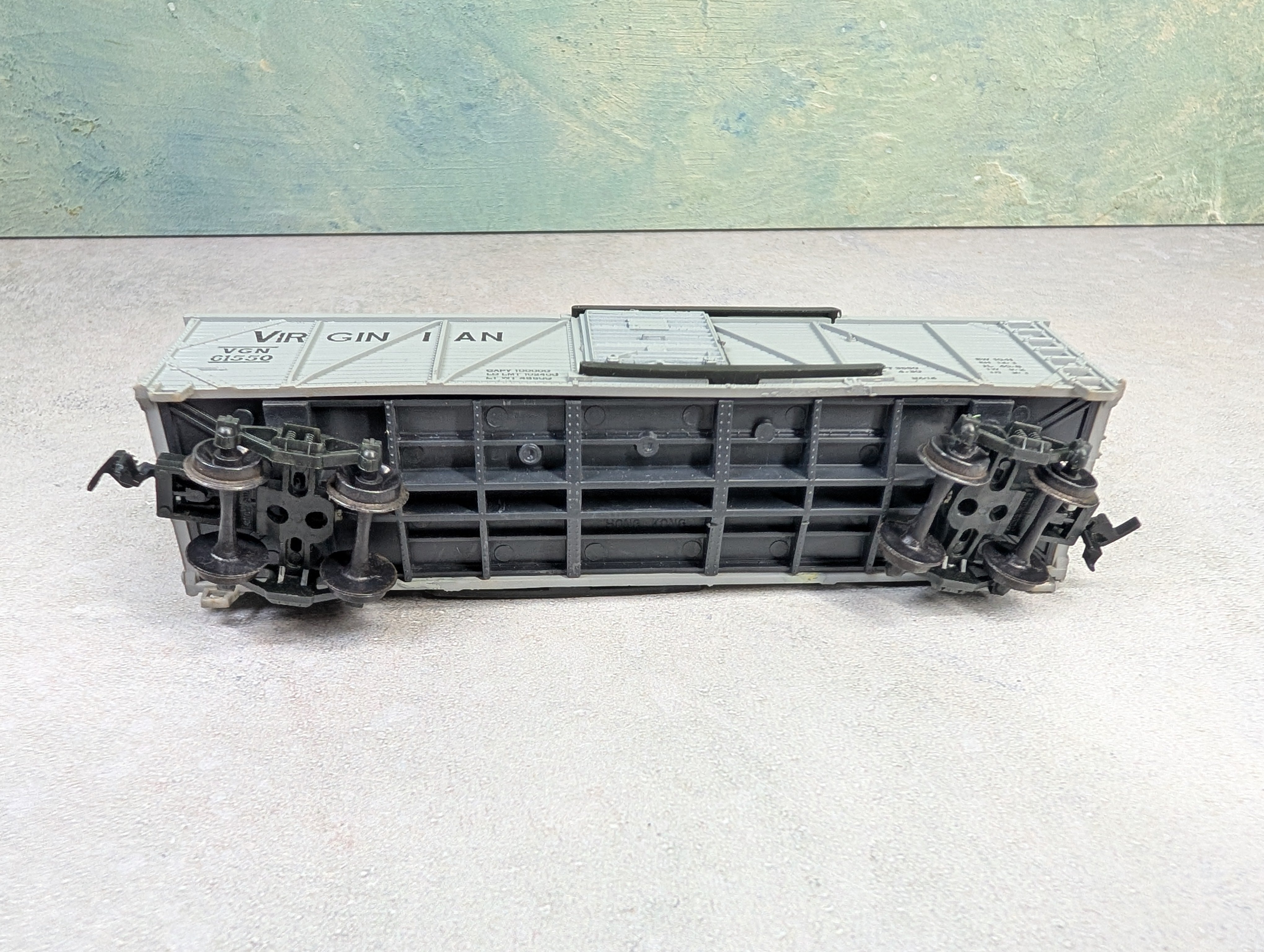 USED Life-Like HO Scale Wood Braced Box Car Virginian VGN #61550