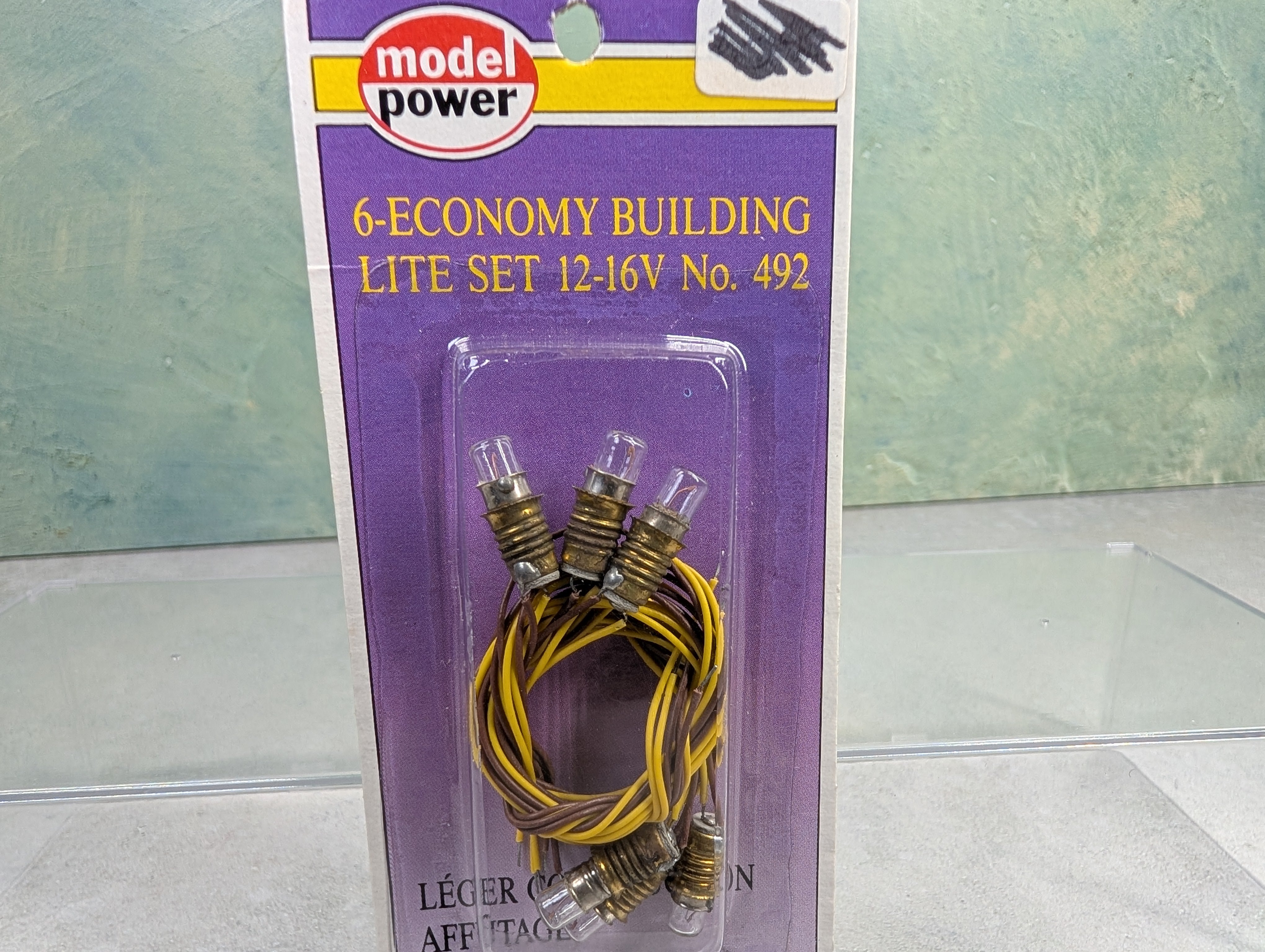 USED Model Power 492 HO Scale Economy Building Lite Set 12-16v (6 pcs)