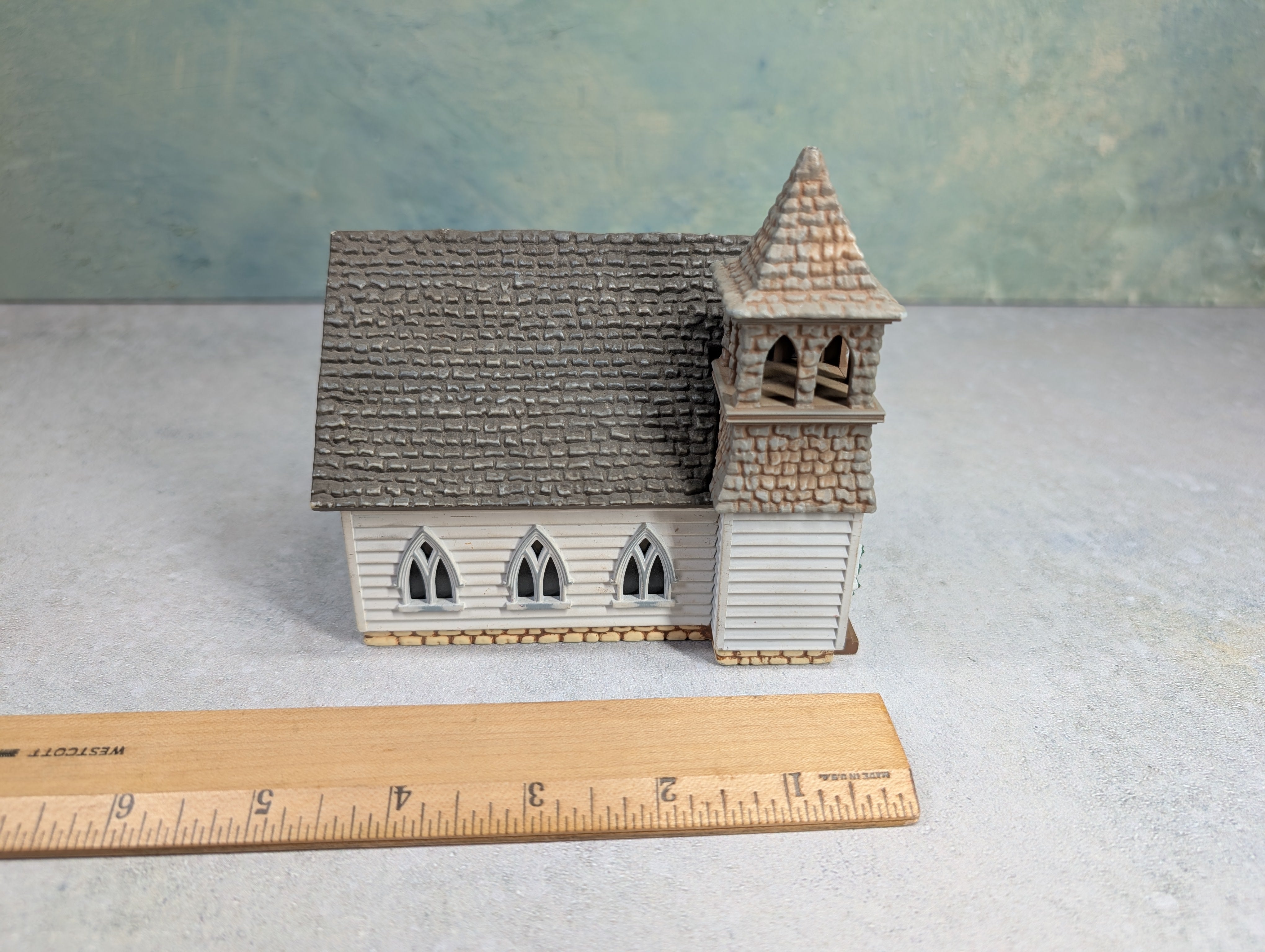 USED Country Church