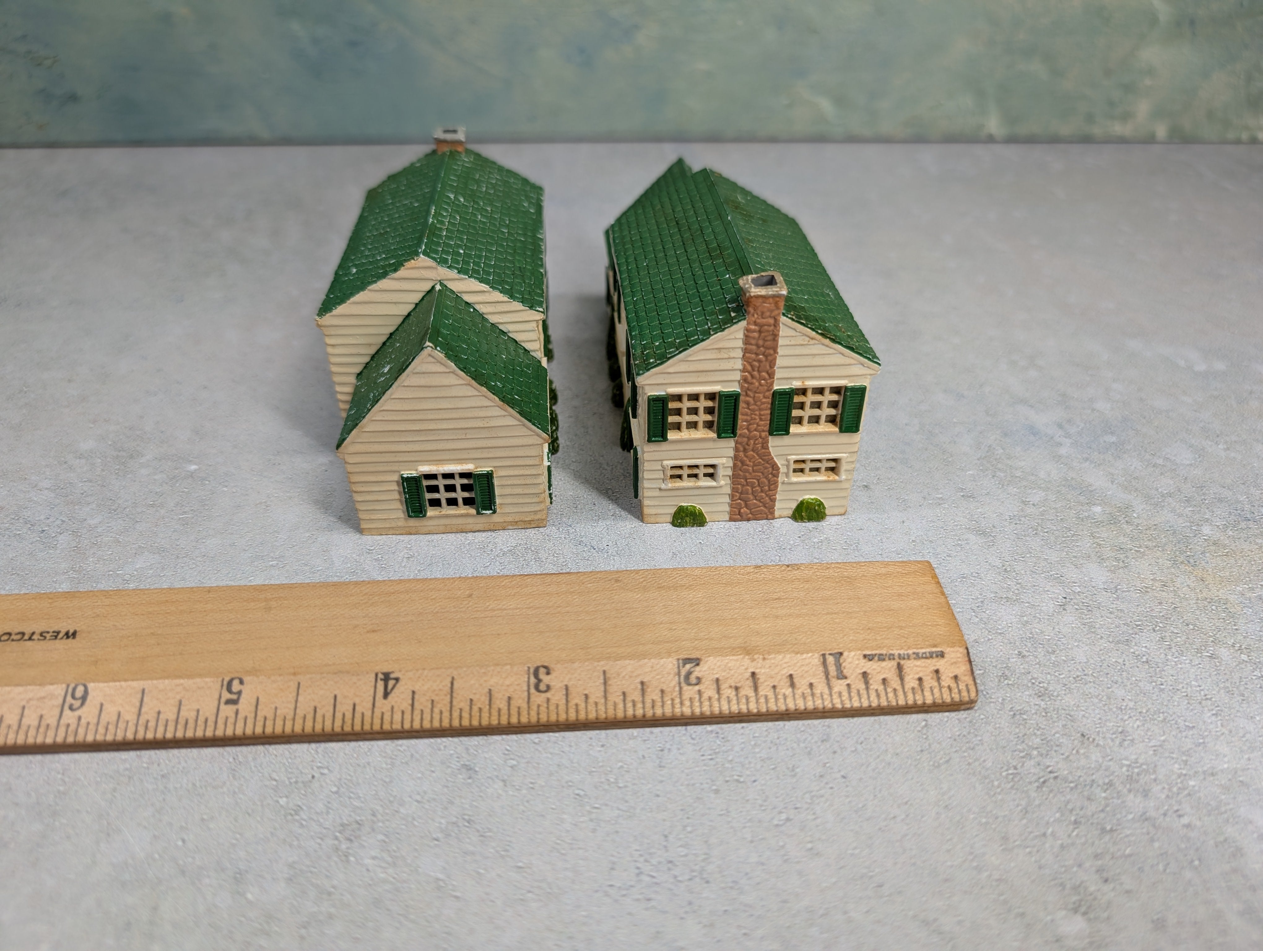 USED Marx HO Scale Lot of 2 Story Homes with Green Roof (2 pcs)