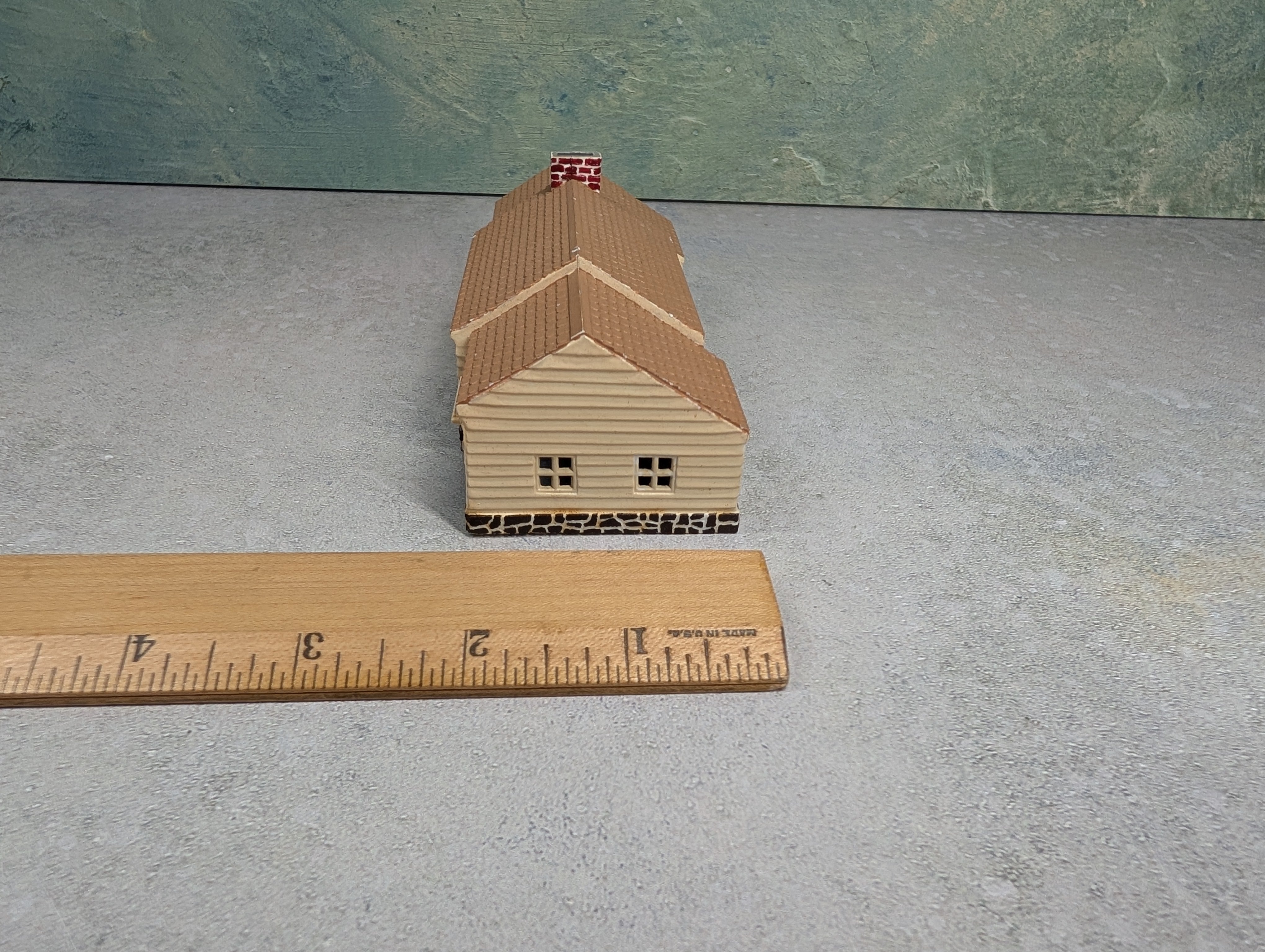 USED Marx HO Scale Light Brown Home