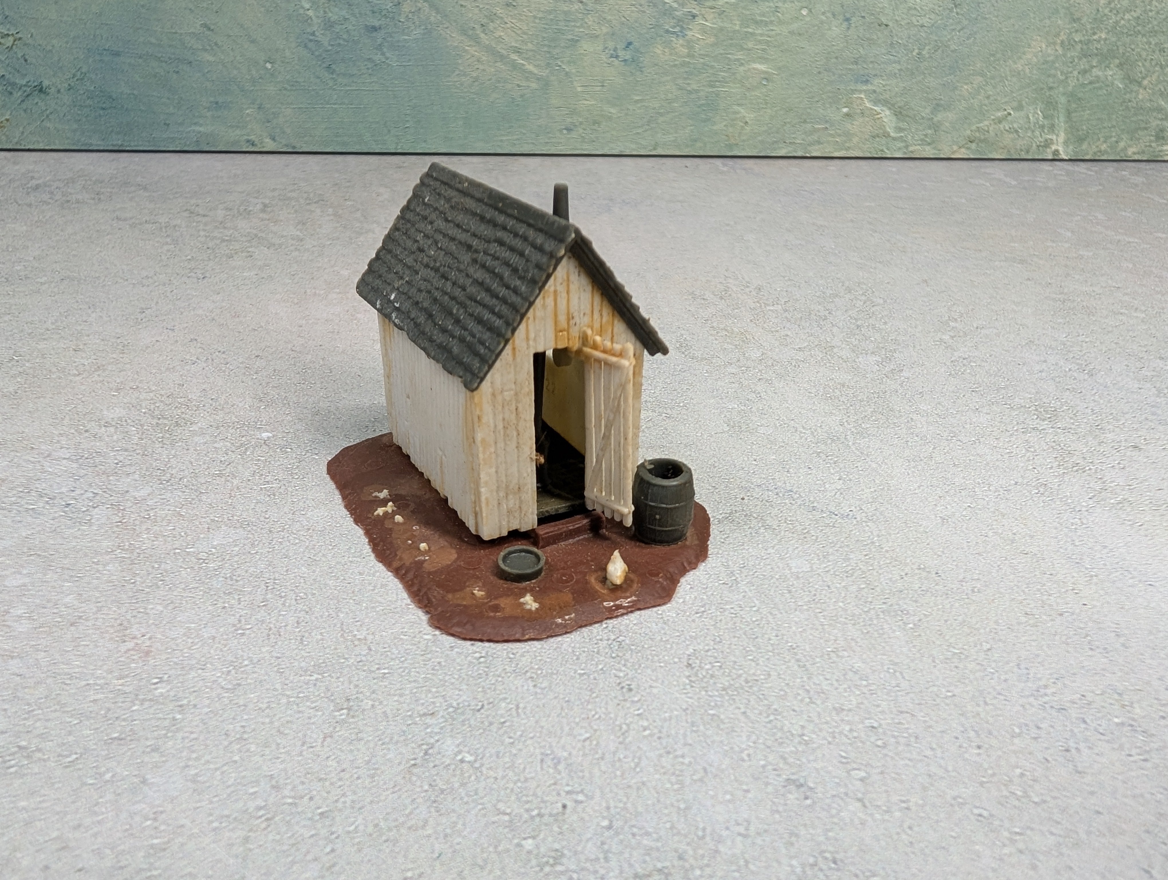 USED HO Scale Chicken Coop