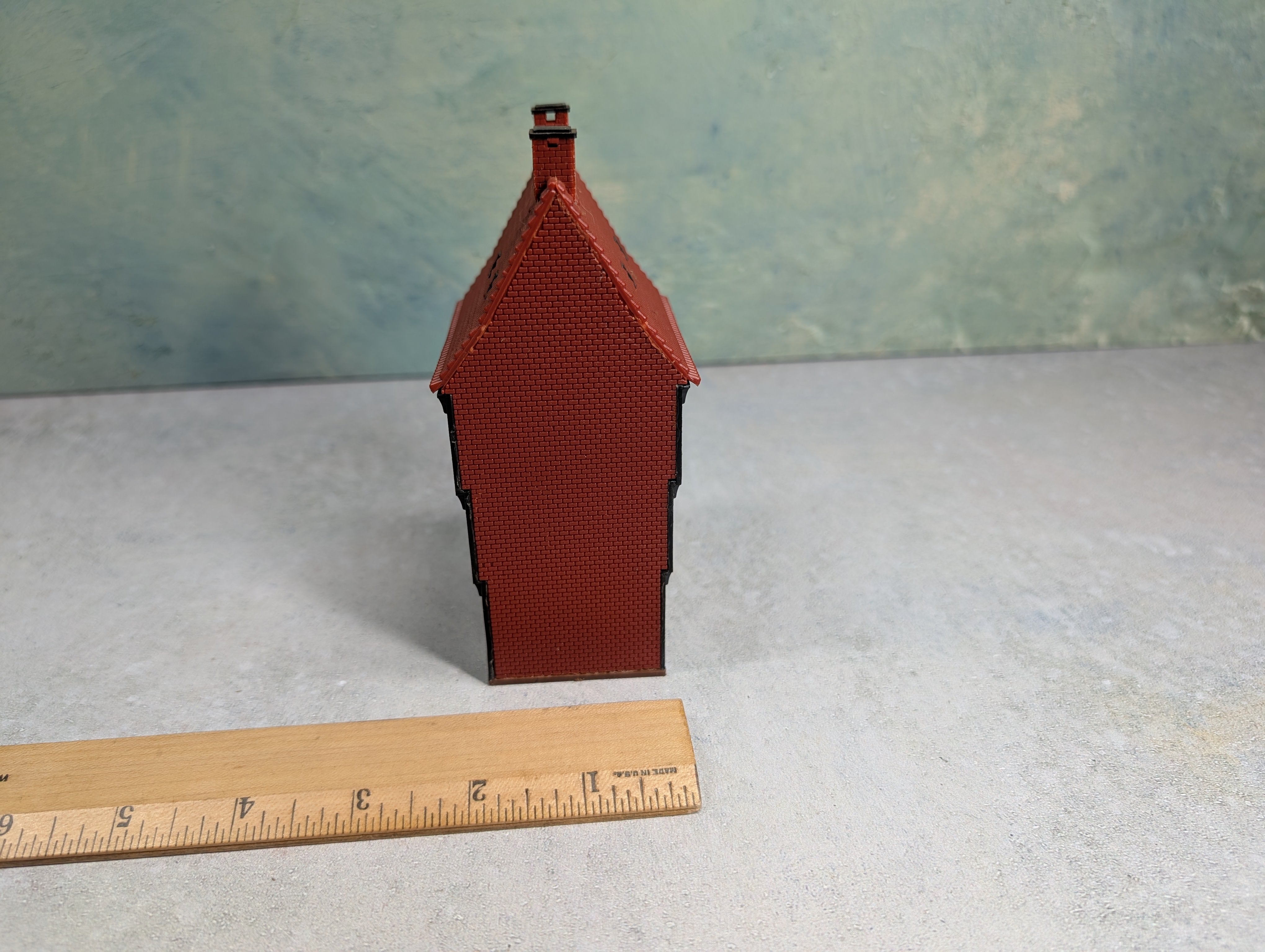 USED Heljan HO Scale Apotek Drugstore