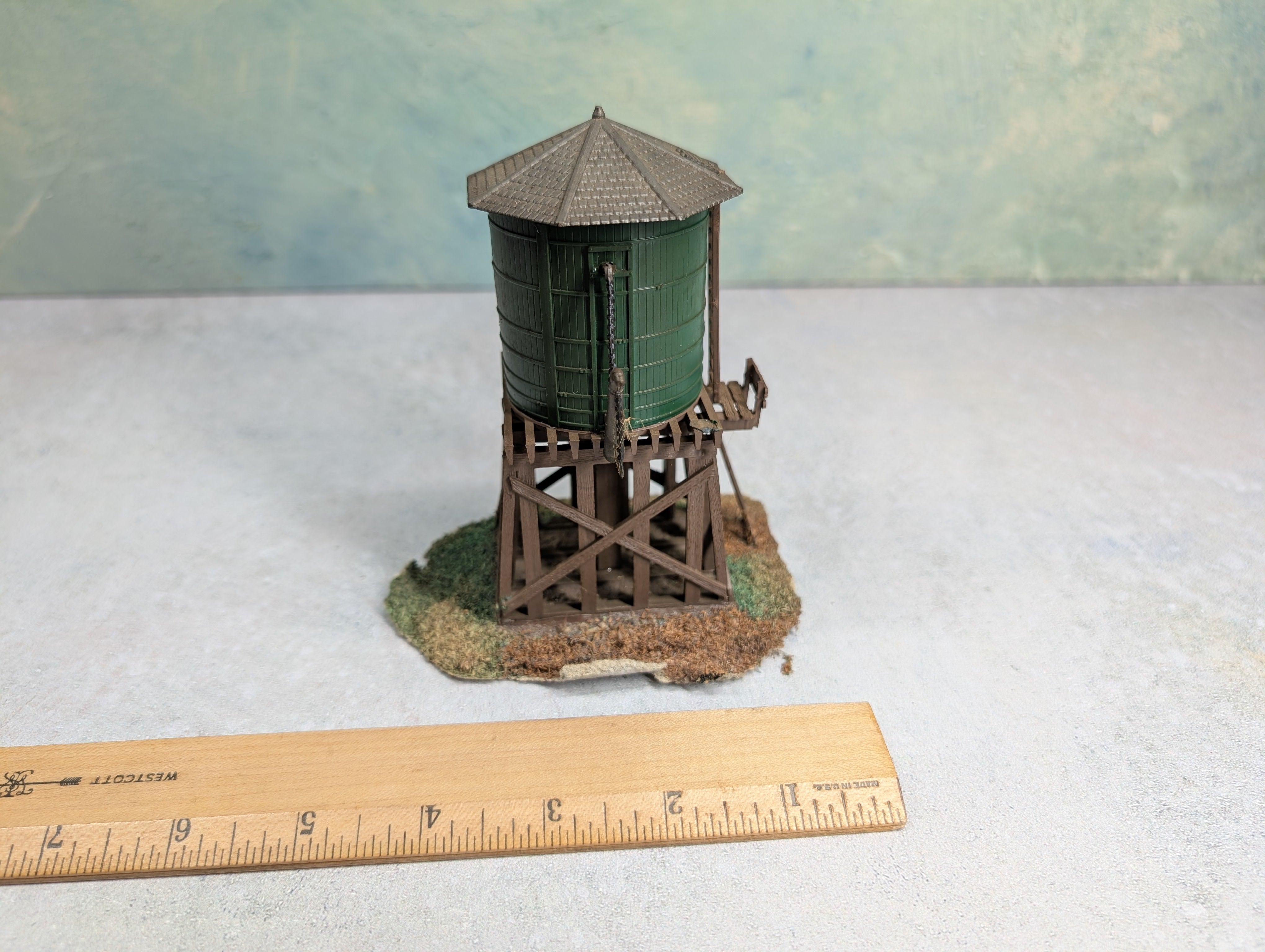 USED Life-Like HO Scale Green Water Tank