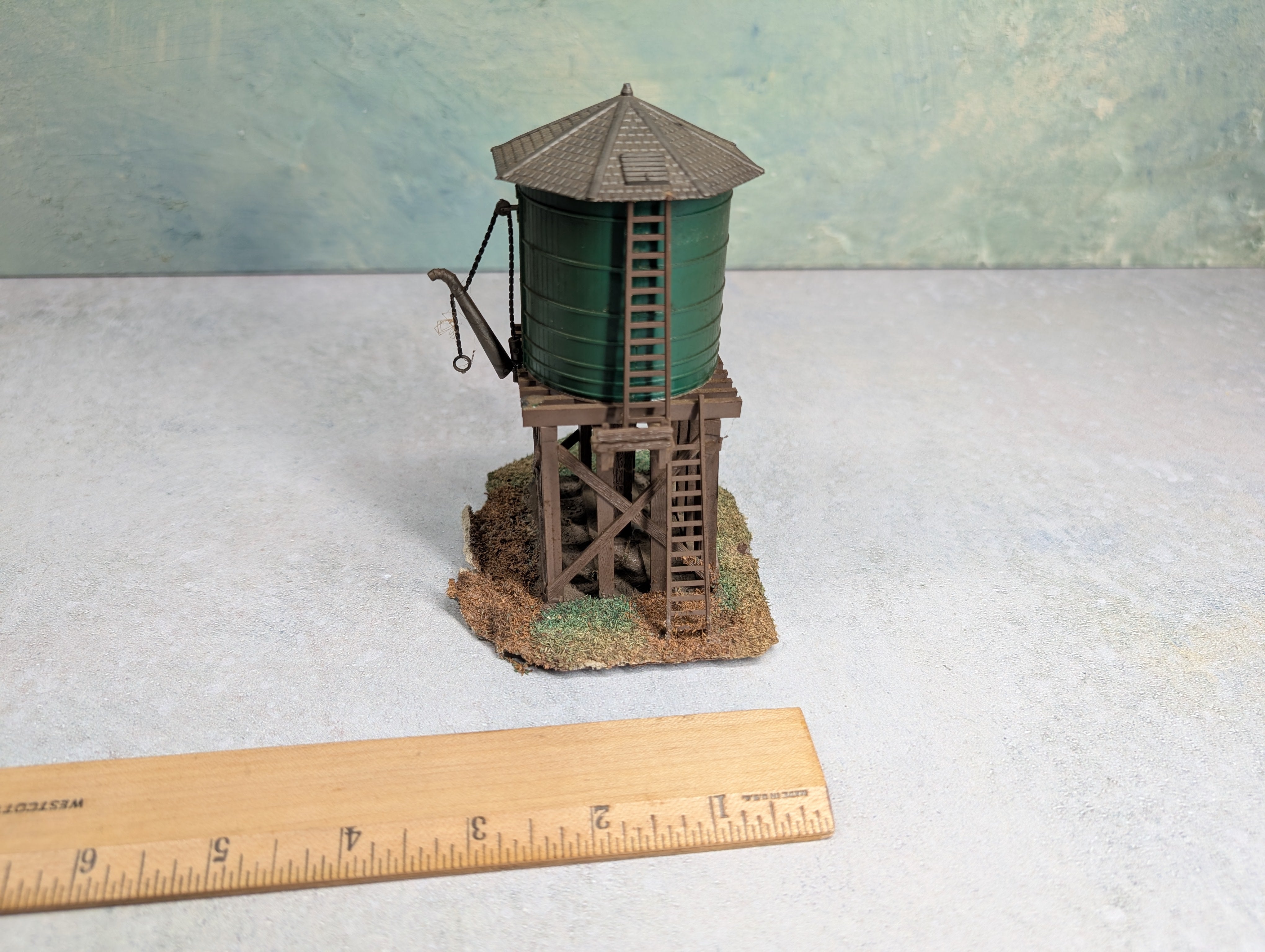 USED Life-Like HO Scale Green Water Tank