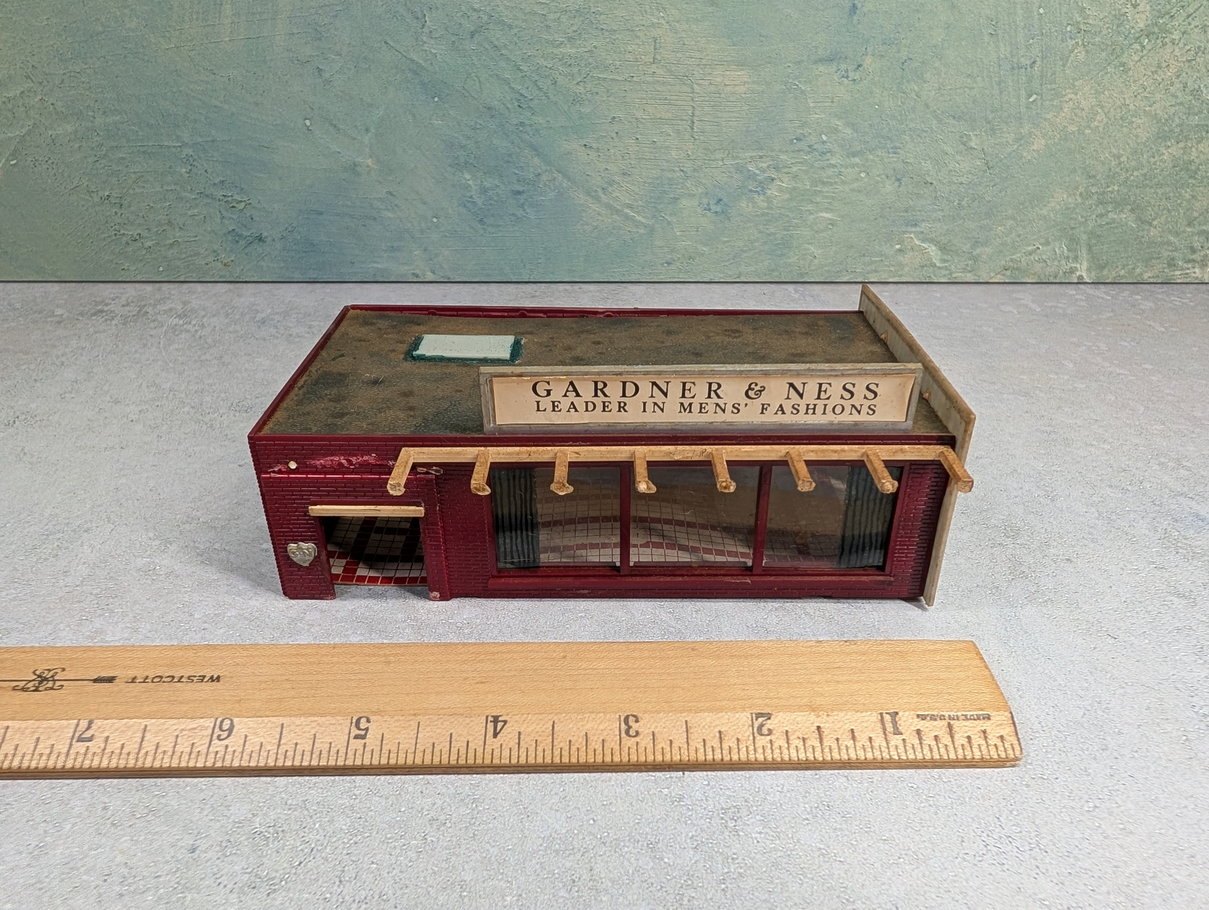 USED HO Scale Gardner & Ness Mens' Fashions Store