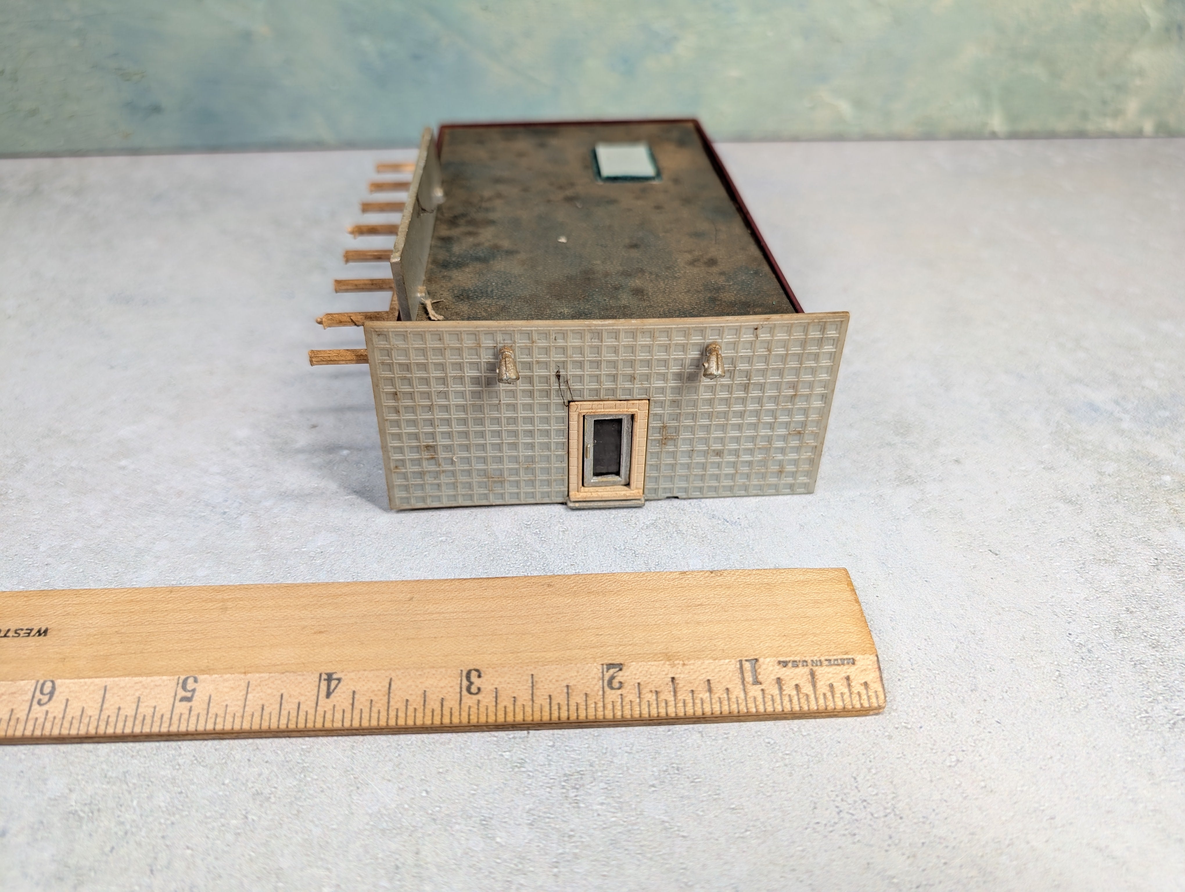 USED HO Scale Gardner & Ness Mens' Fashions Store