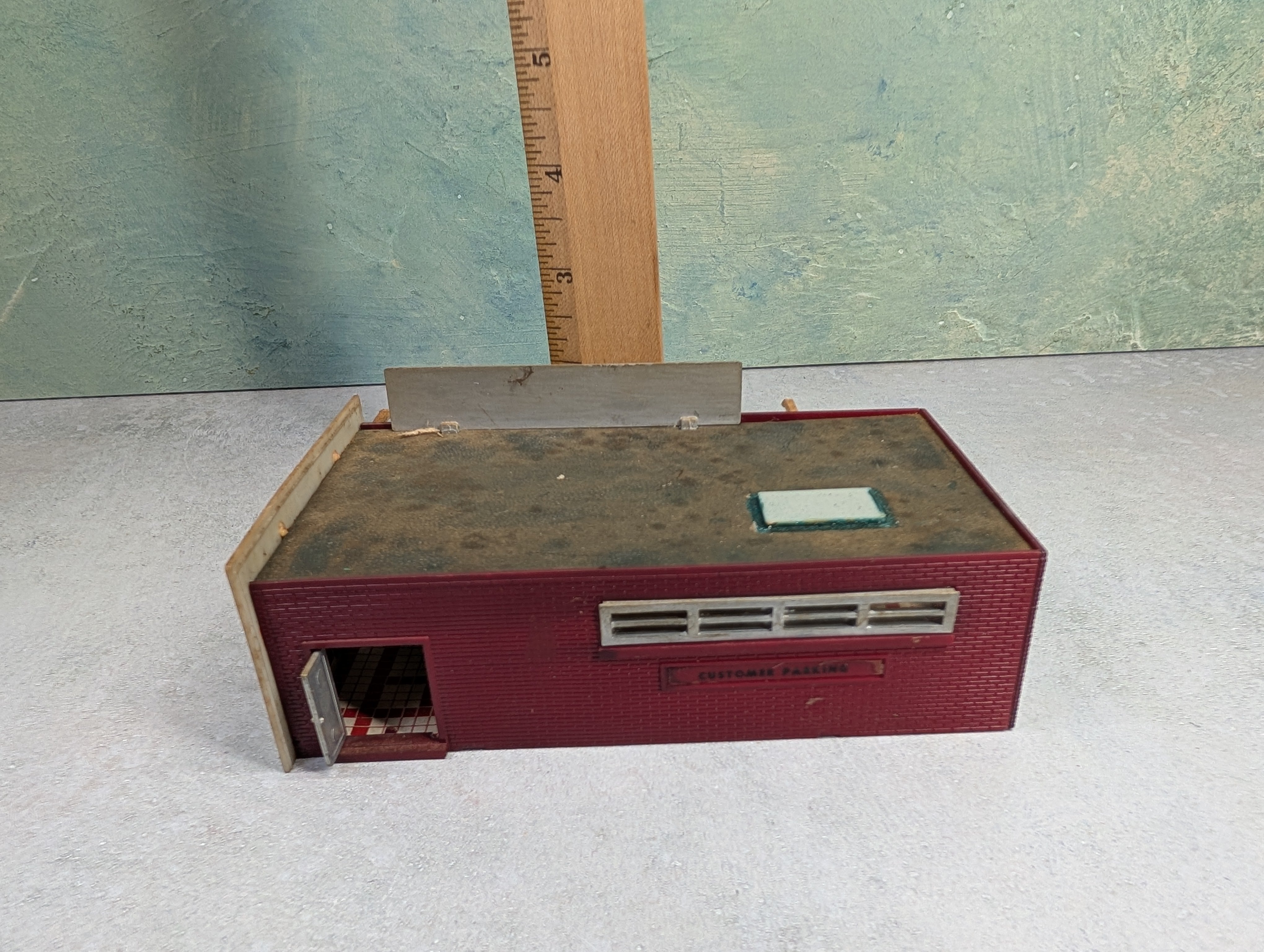 USED HO Scale Gardner & Ness Mens' Fashions Store