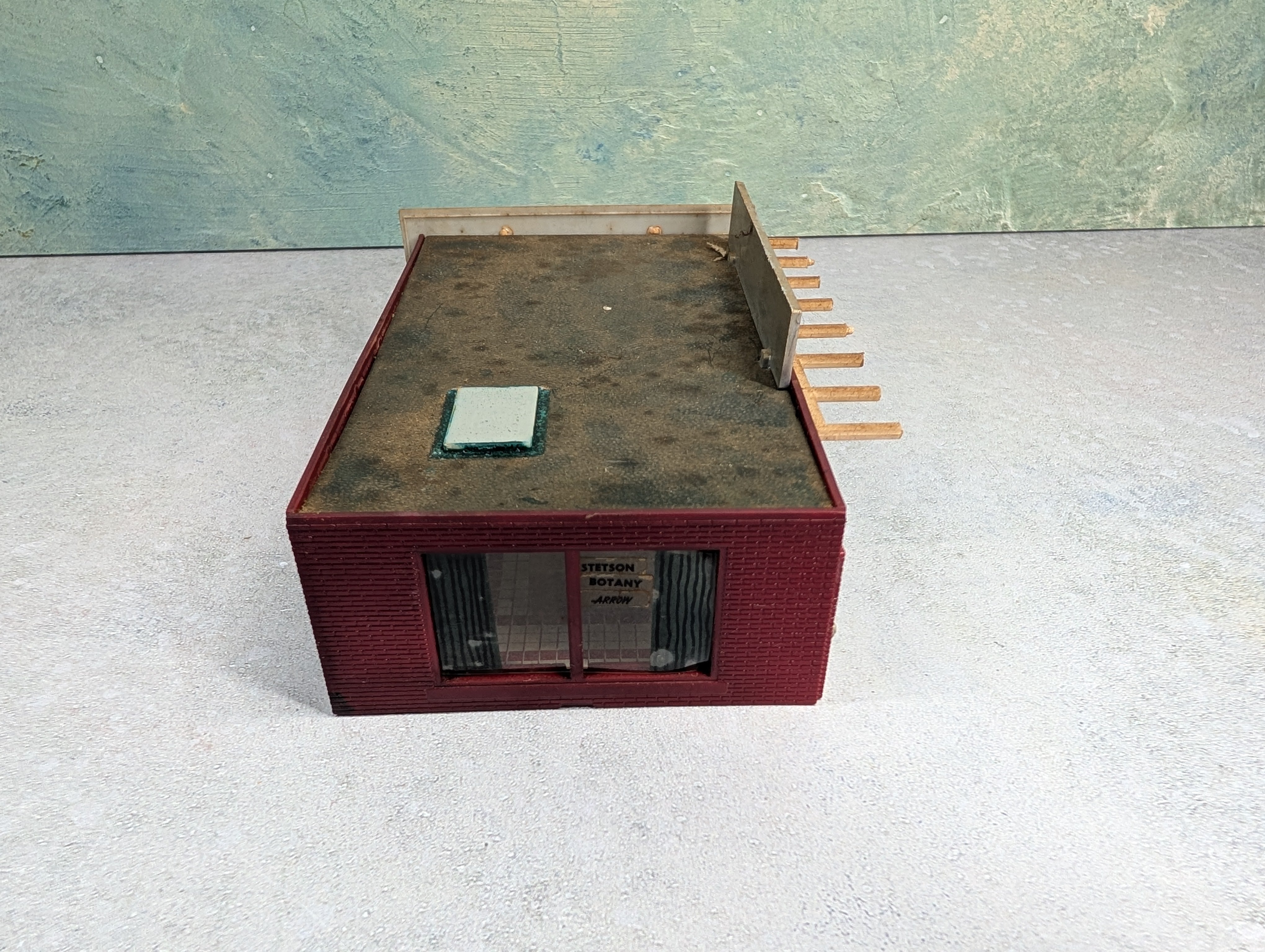 USED HO Scale Gardner & Ness Mens' Fashions Store