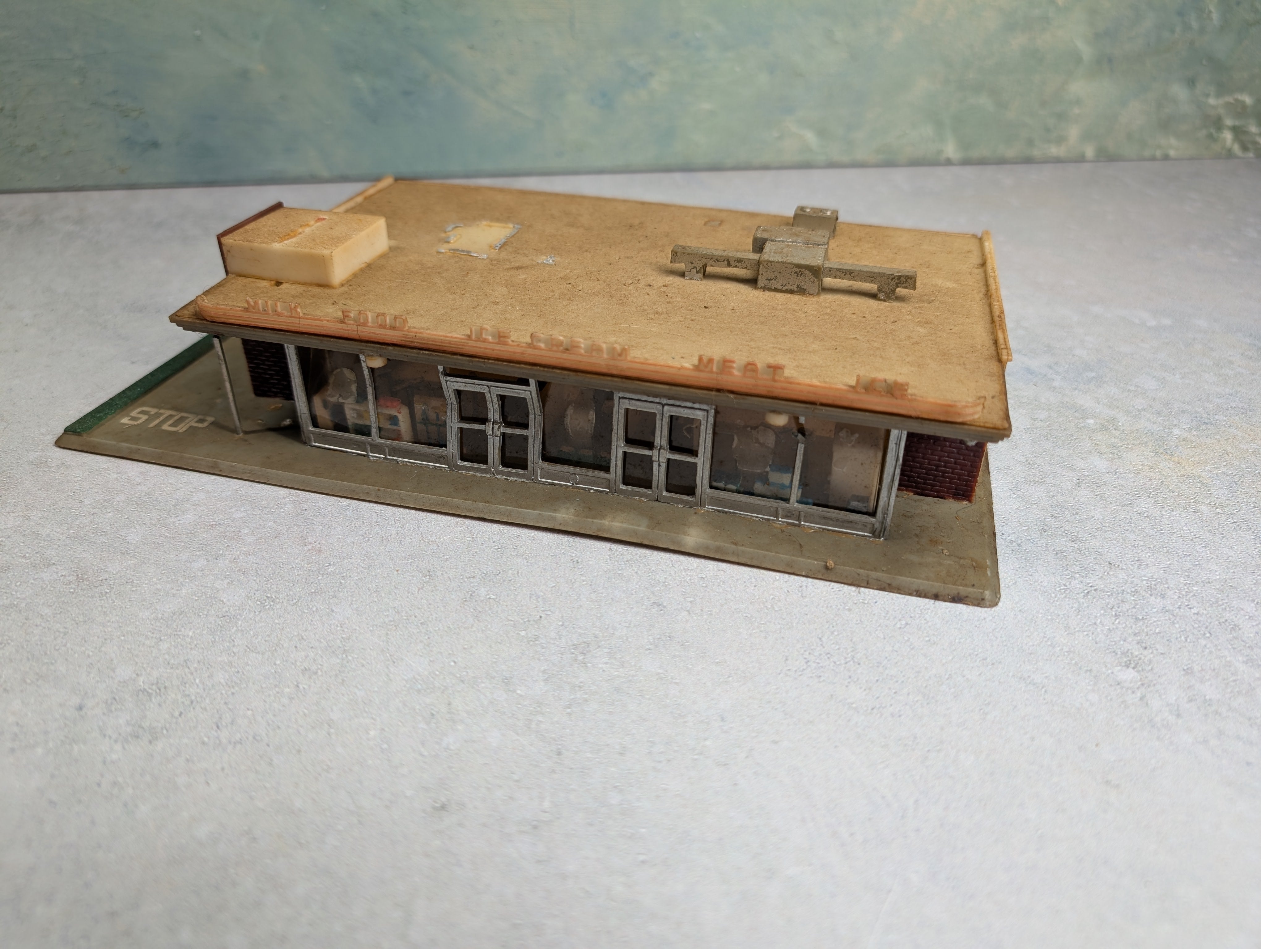 USED HO Scale Convenience Store