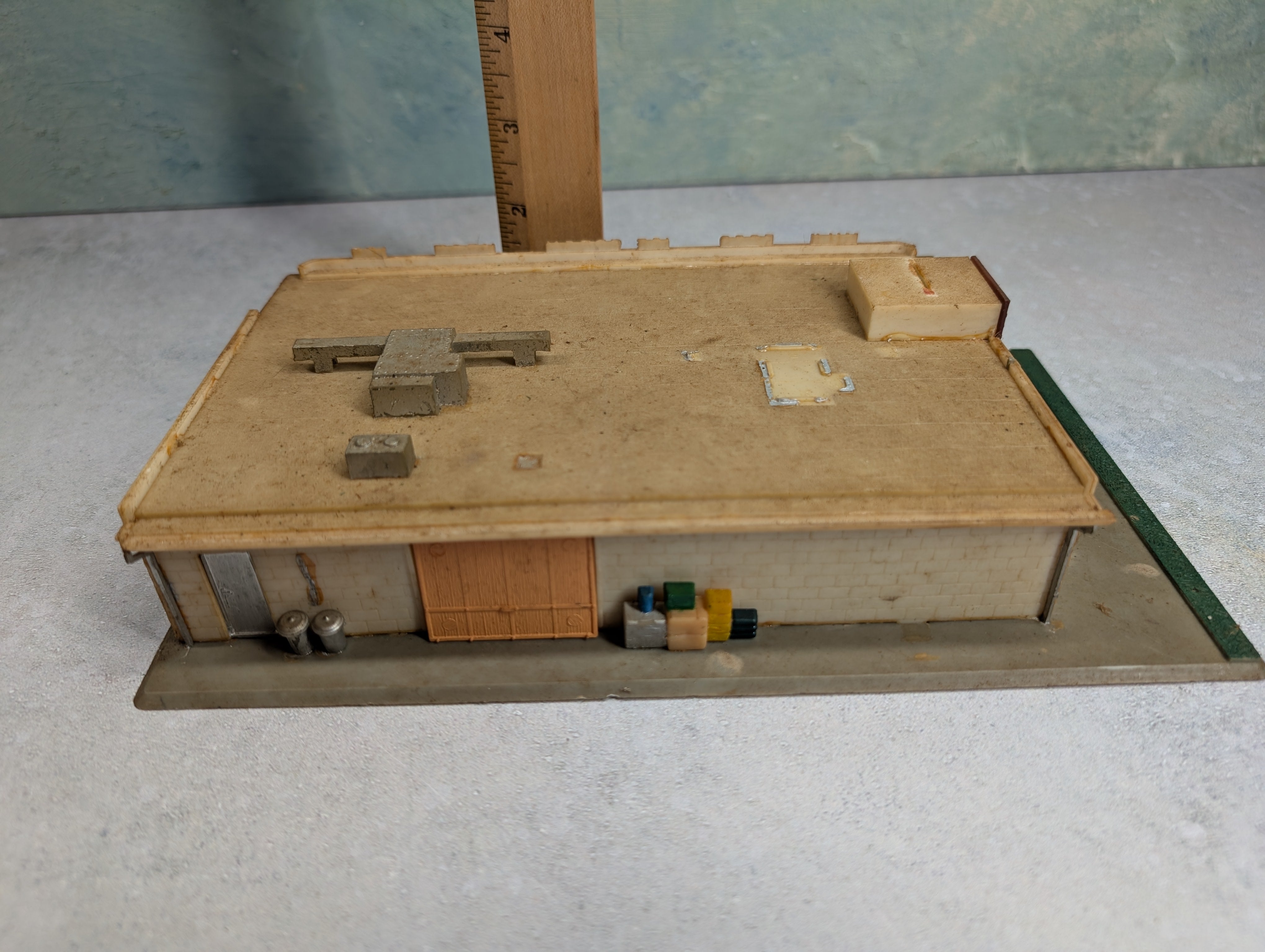 USED HO Scale Convenience Store