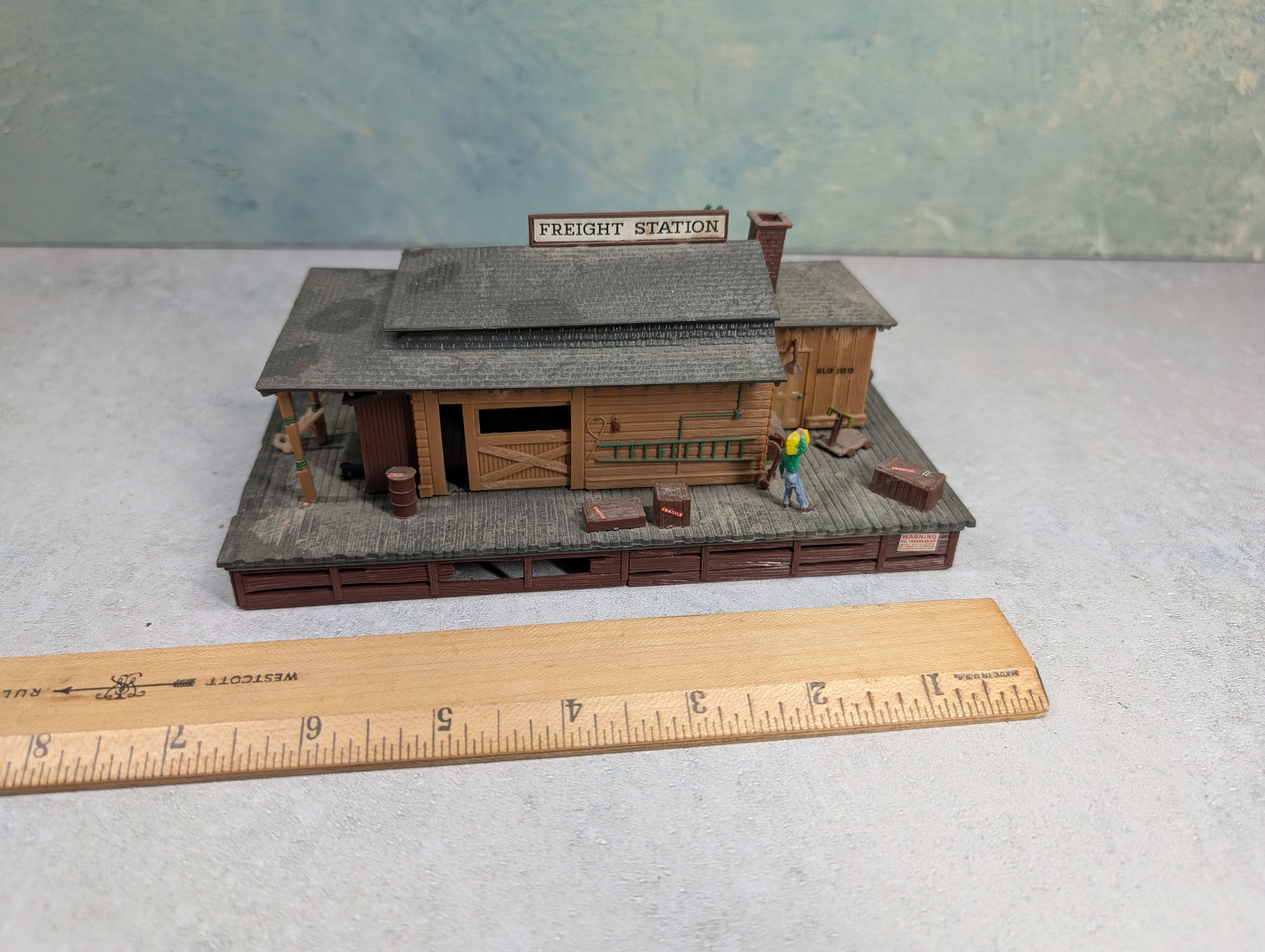 USED HO Scale Old Time Freight Station Building