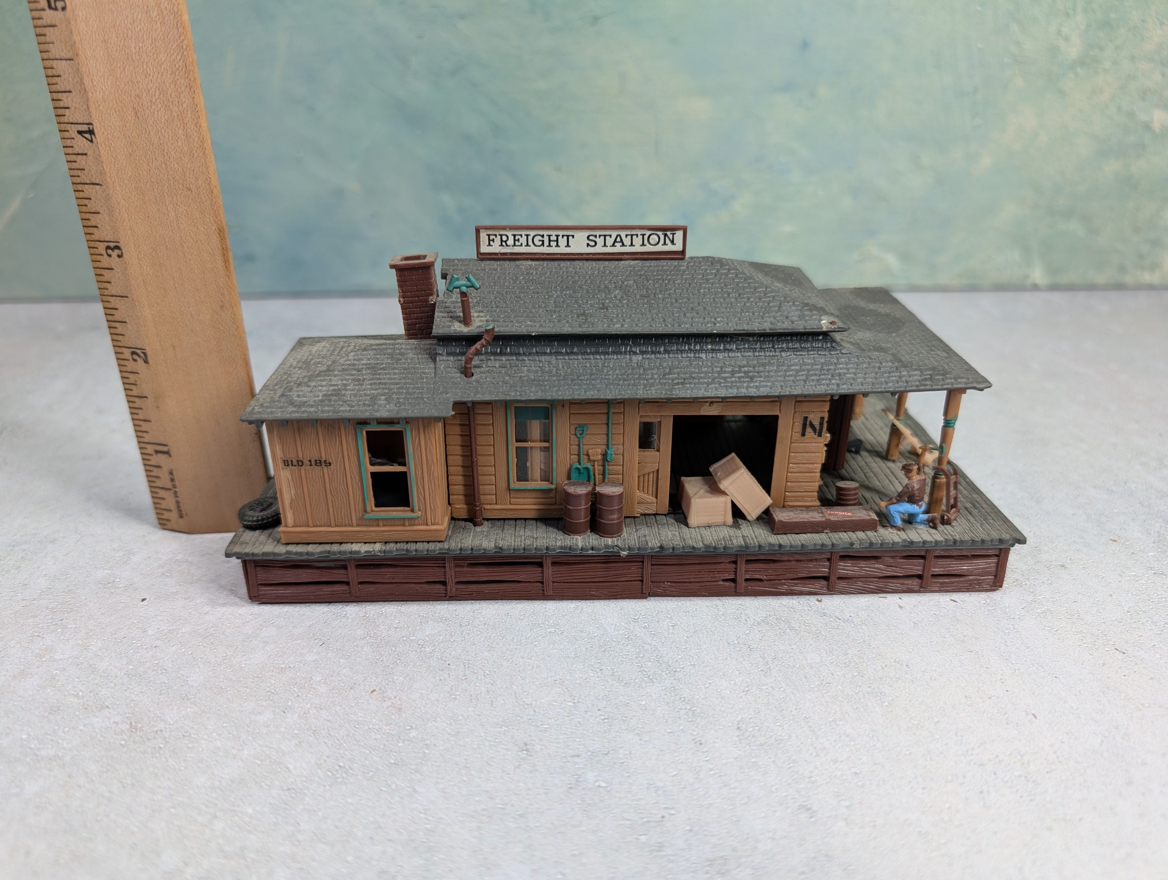 USED HO Scale Old Time Freight Station Building