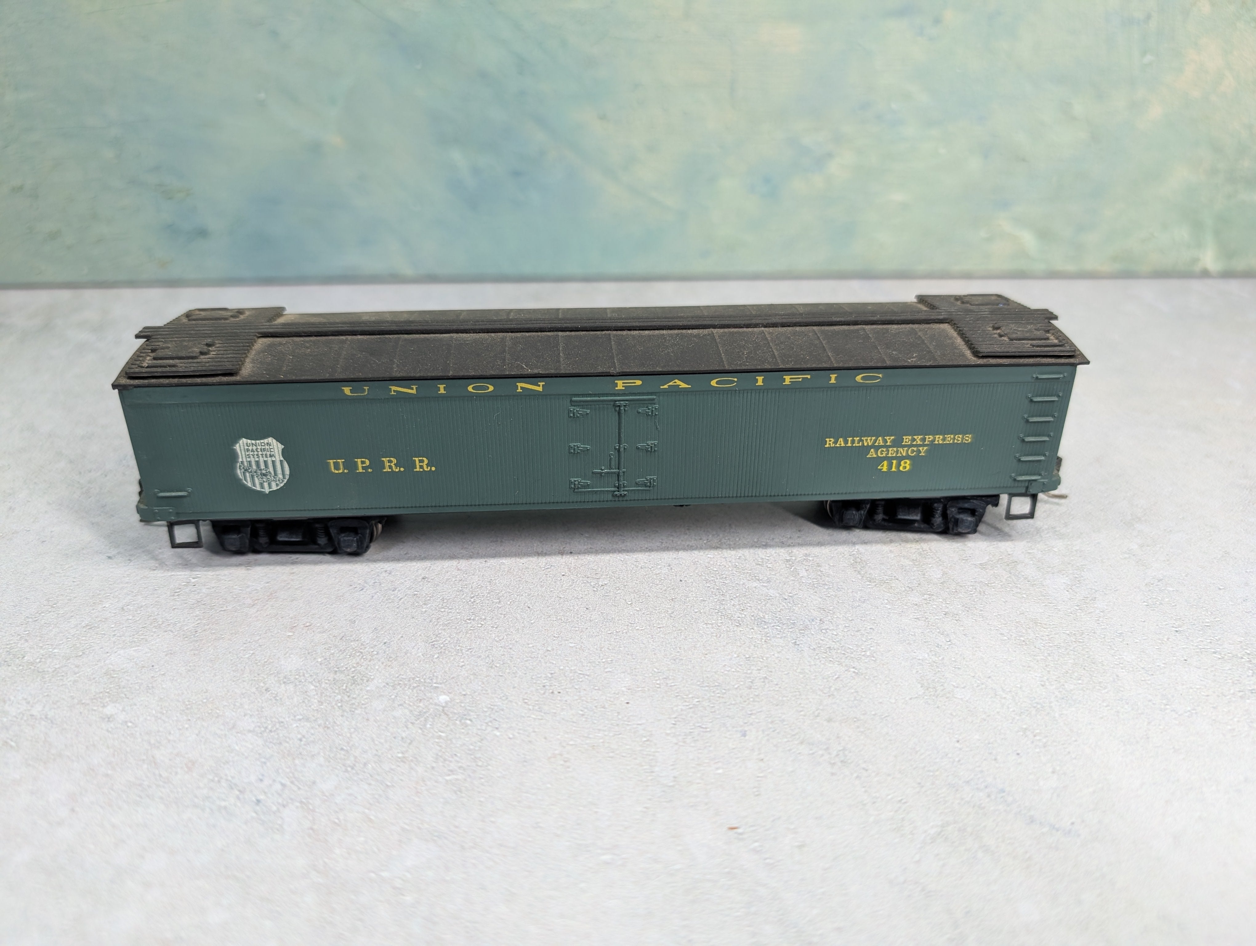 USED Roundhouse HO Scale 50' Express Reefer Union Pacific UPRR #418