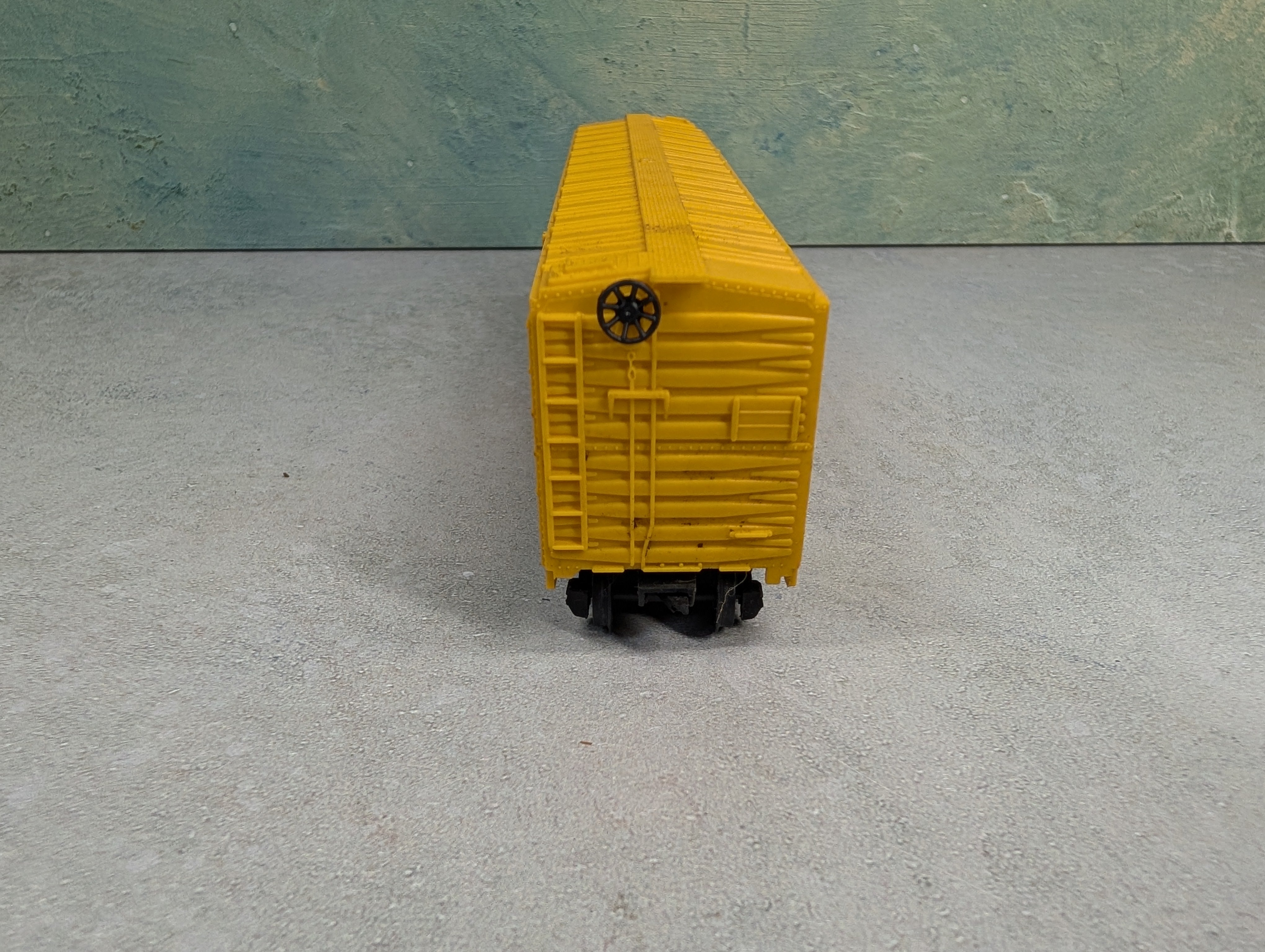 USED Bachmann HO Scale 50' Box Car Milwaukee Road MILW #56500