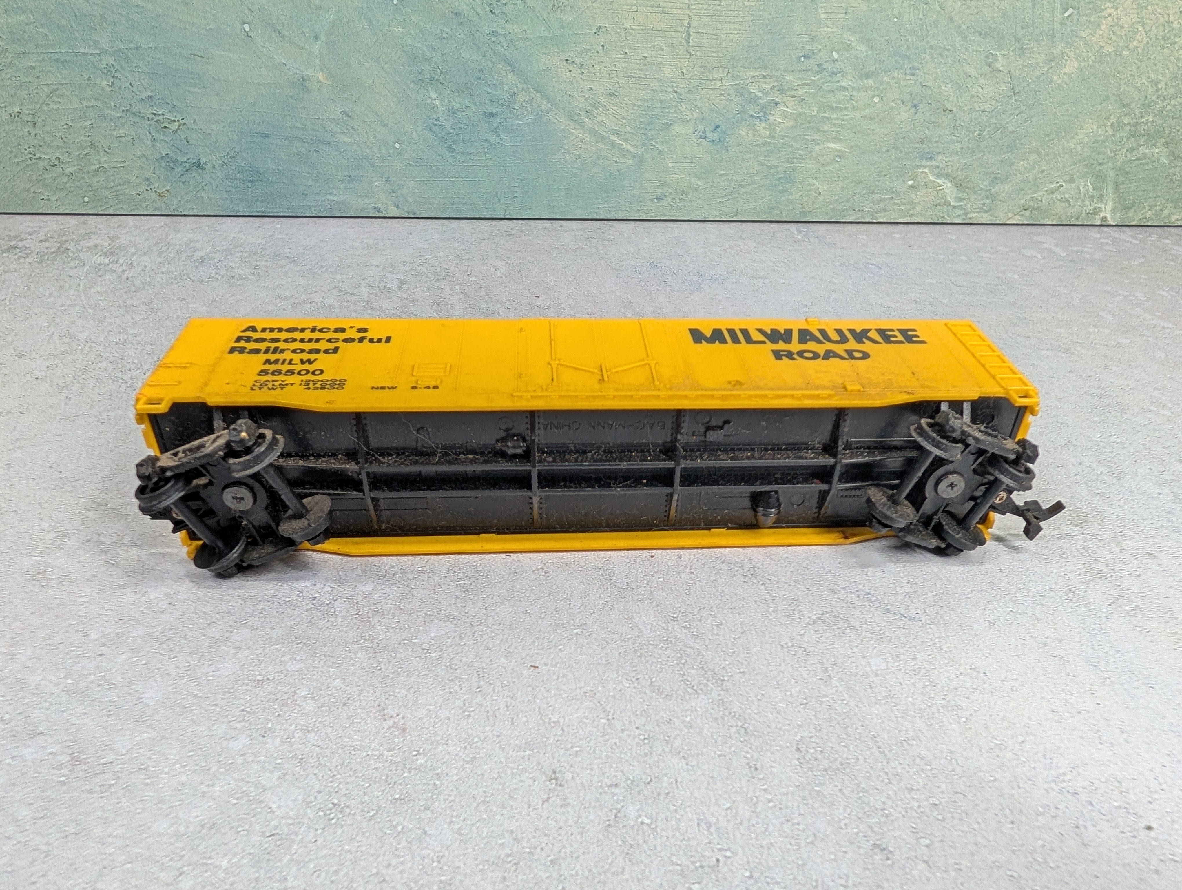 USED Bachmann HO Scale 50' Box Car Milwaukee Road MILW #56500