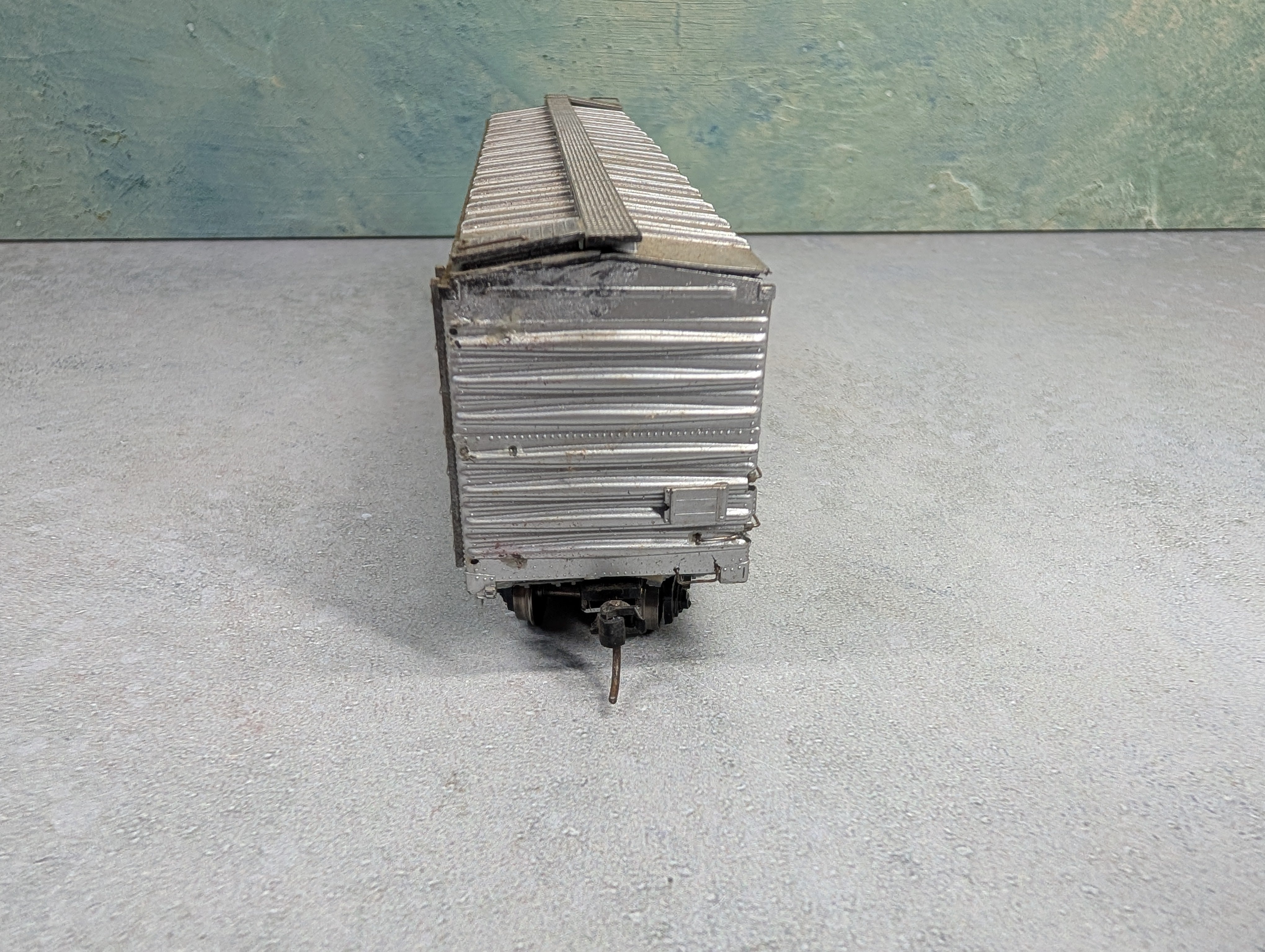 USED HO Scale 50' Box Car Northern Pacific NPMX #173